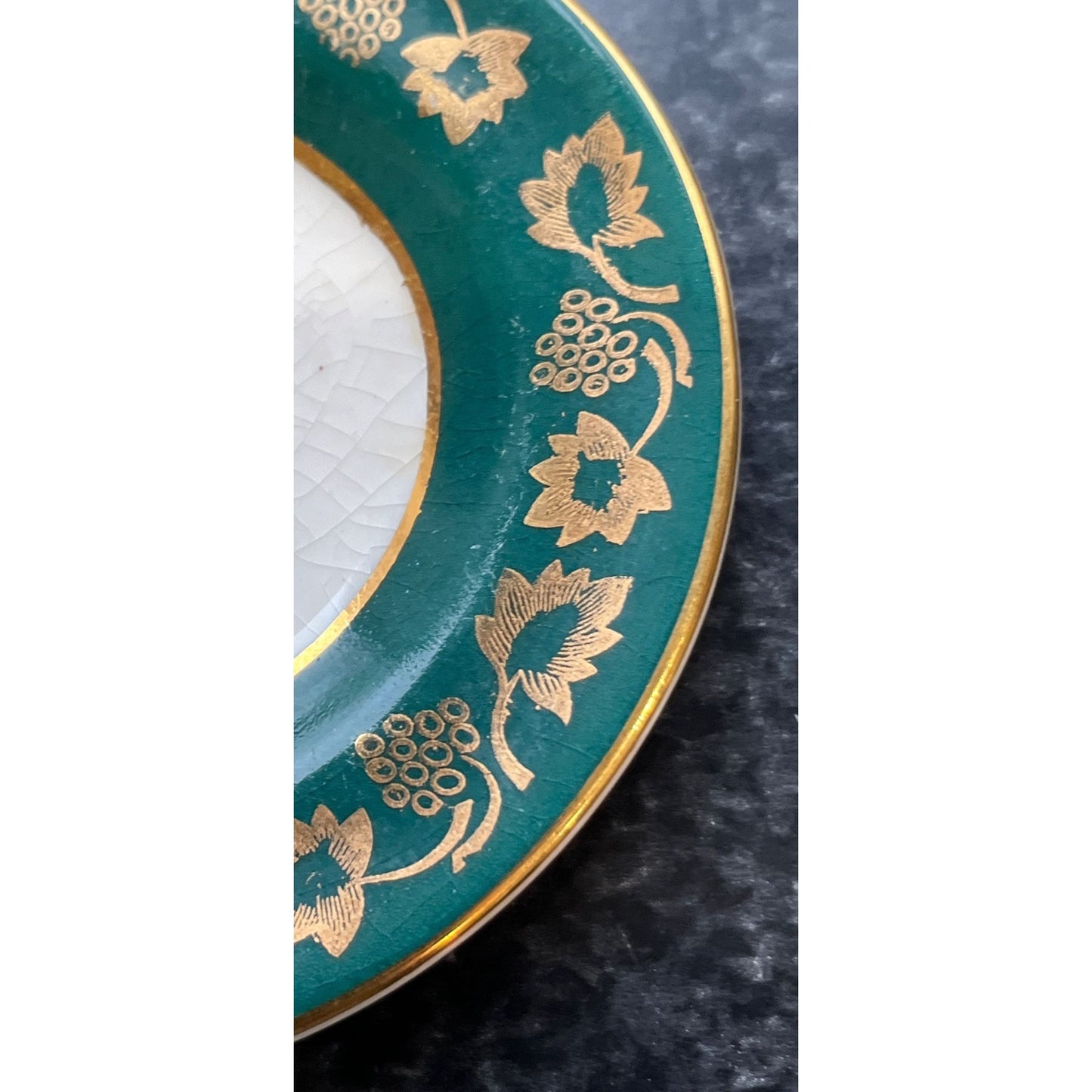 Vintage "Fitzpatrick" Family Arklow Pottery Ireland "Historic Families Dublin" Plate 4" Green Gold White
