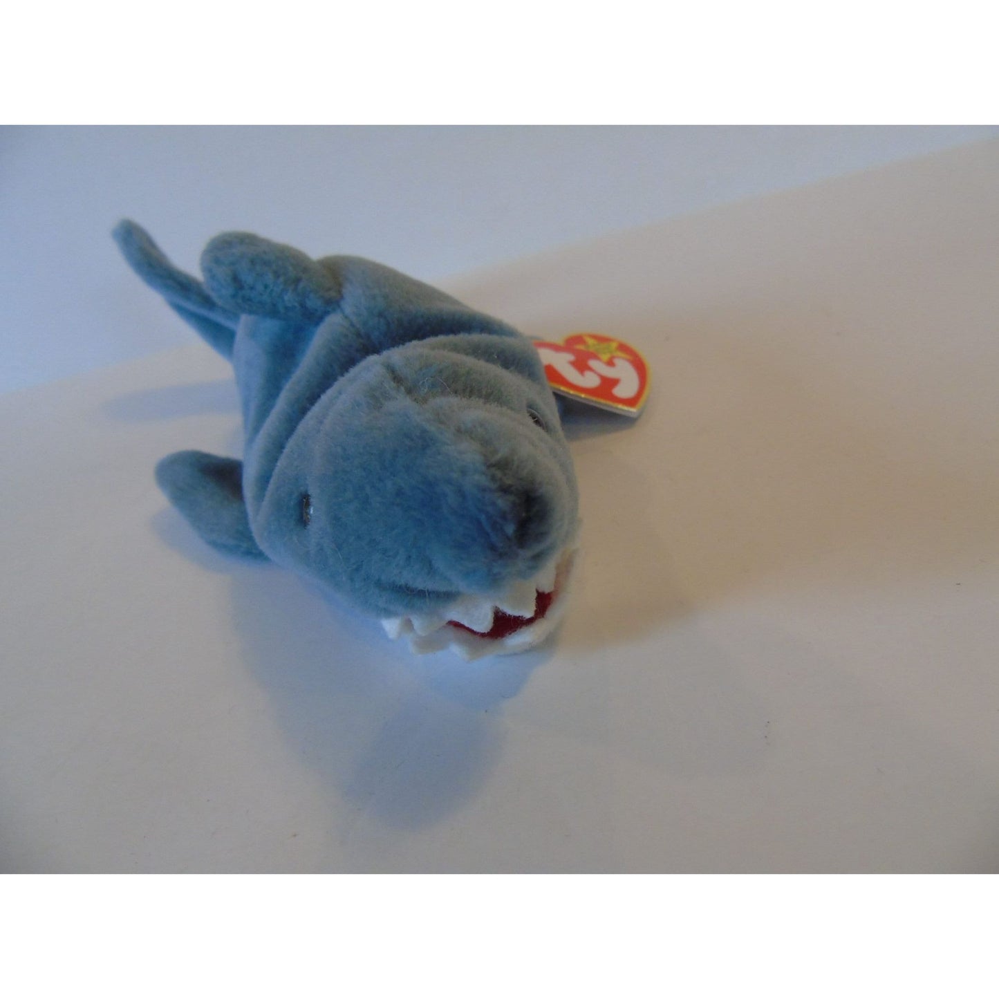 Ty Beanie Babies Crunch The Shark Birth Date 1-13-96 Style No. 4130