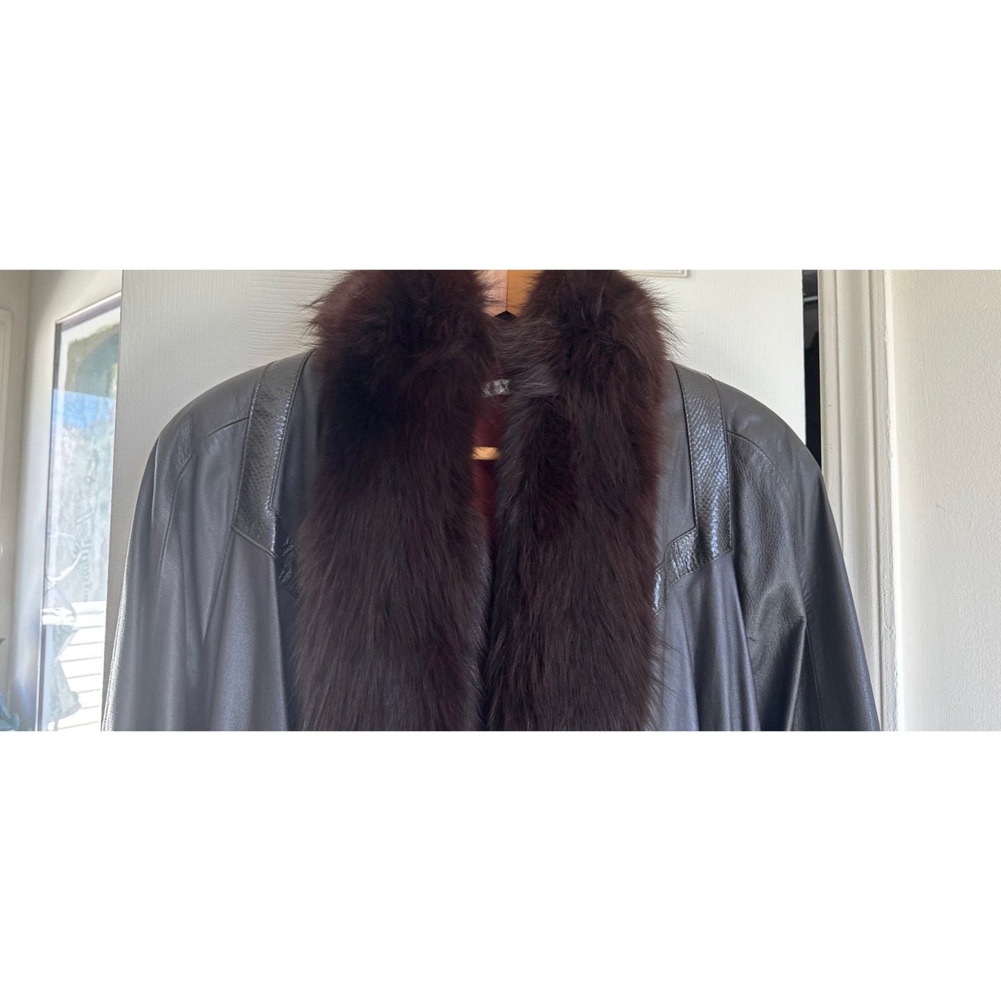 Vintage Women’s Brown Genuine Leather Maxi Coat Fox Collar Size Large Full Length Shoulder Pads Fully Lined