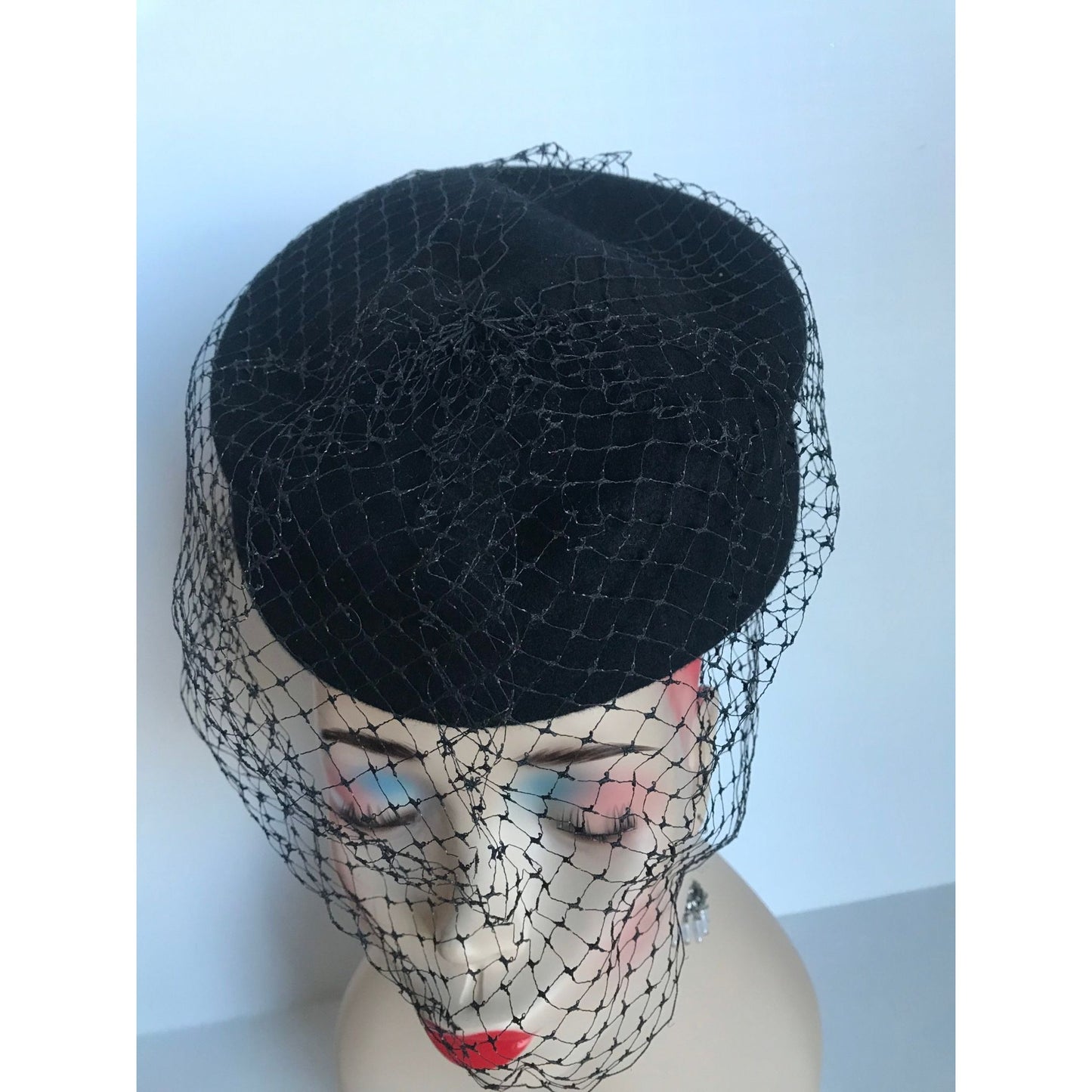 Vtg 1970's Fabini New York Peachfelt 100% Wool Made in USA Black Pill Box Hat With Netting