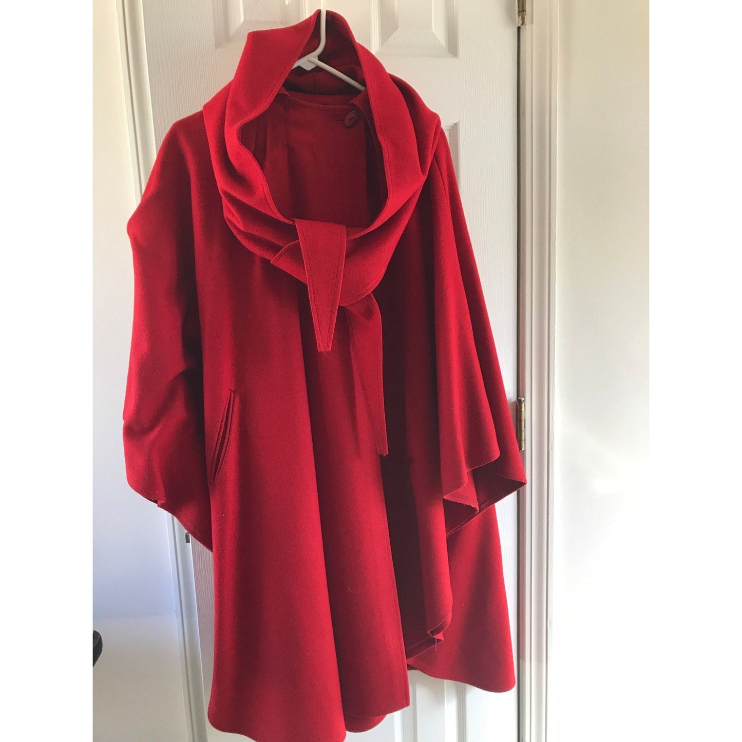 Vtg Cape Poncho Coat Women’s Heavy Red Wool Size L Button Neck Closure With Hood & Scarf