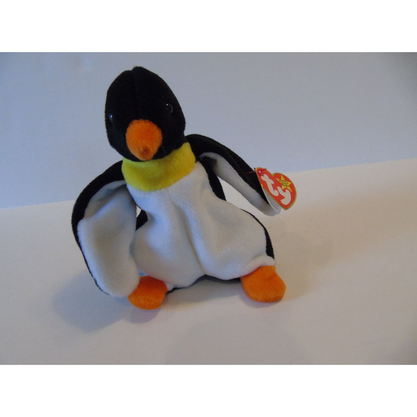 Ty Beanie Babies Waddle The Penguin Birth Date 12-19-95 Style 4075