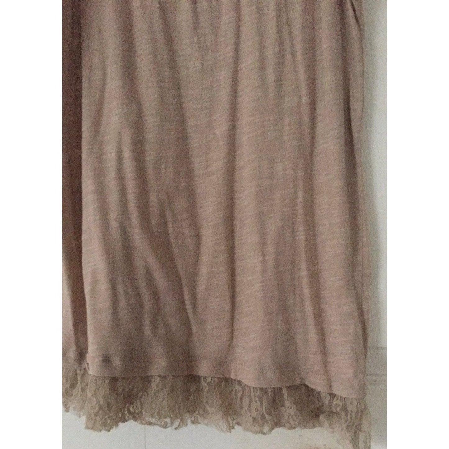 Vintage 1990's Women's Kenar Beige Sleeveless Blouse Scoop Neck With Ruffled Lace Hem Size S NWOT