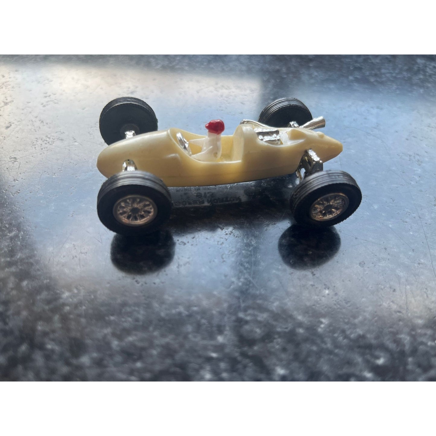 Vtg Politoys Plastic model of a Cooper Norton F1 Plastic Grand Prix Car Model 813 In White With A Driver Made In Hong Kong