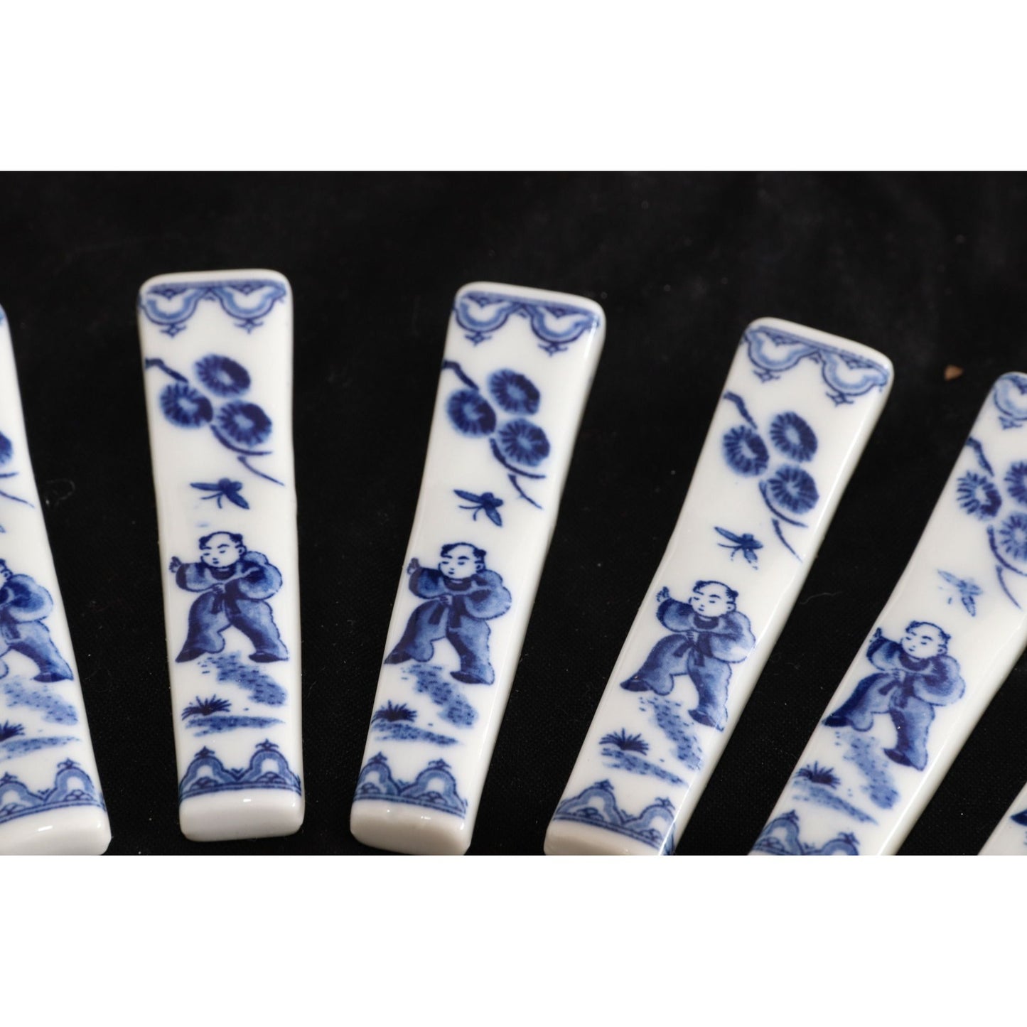 Vintage Set Of 7 Porcelain Chopstick Holders Hashi-oki White & Blue Made In Japan