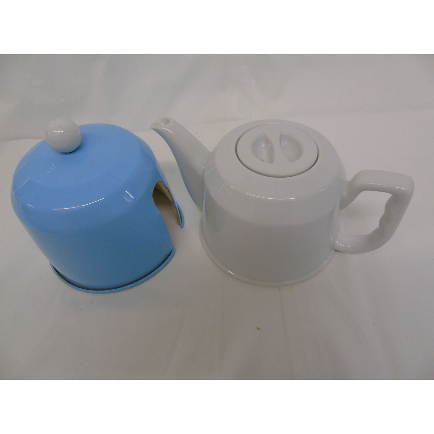 Vintage White Ceramic Teapot With Light Blue Fitted Tea Cozy 24 Fluid Ounces