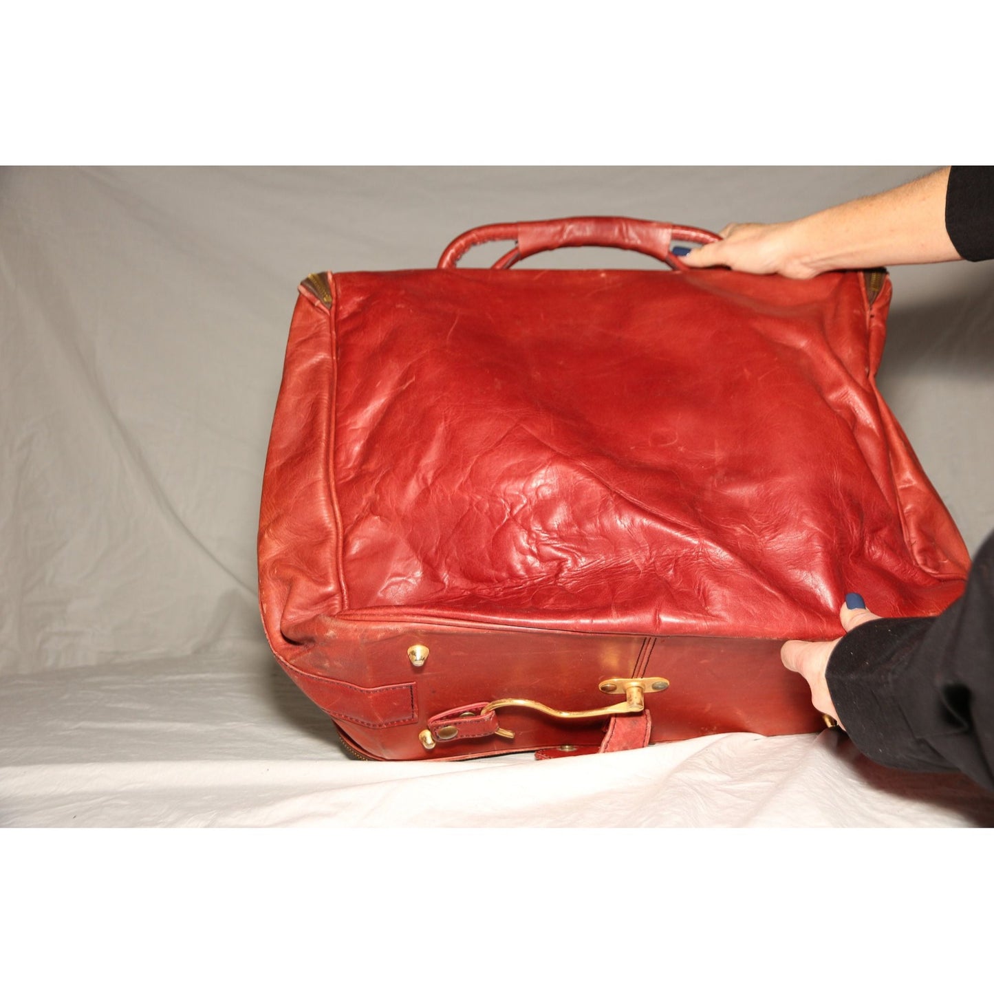 ARGENTA Fashions In Leather Luggage Hanging Clothing Bag Maroon 1970's Handmade Fully Lined Vintage