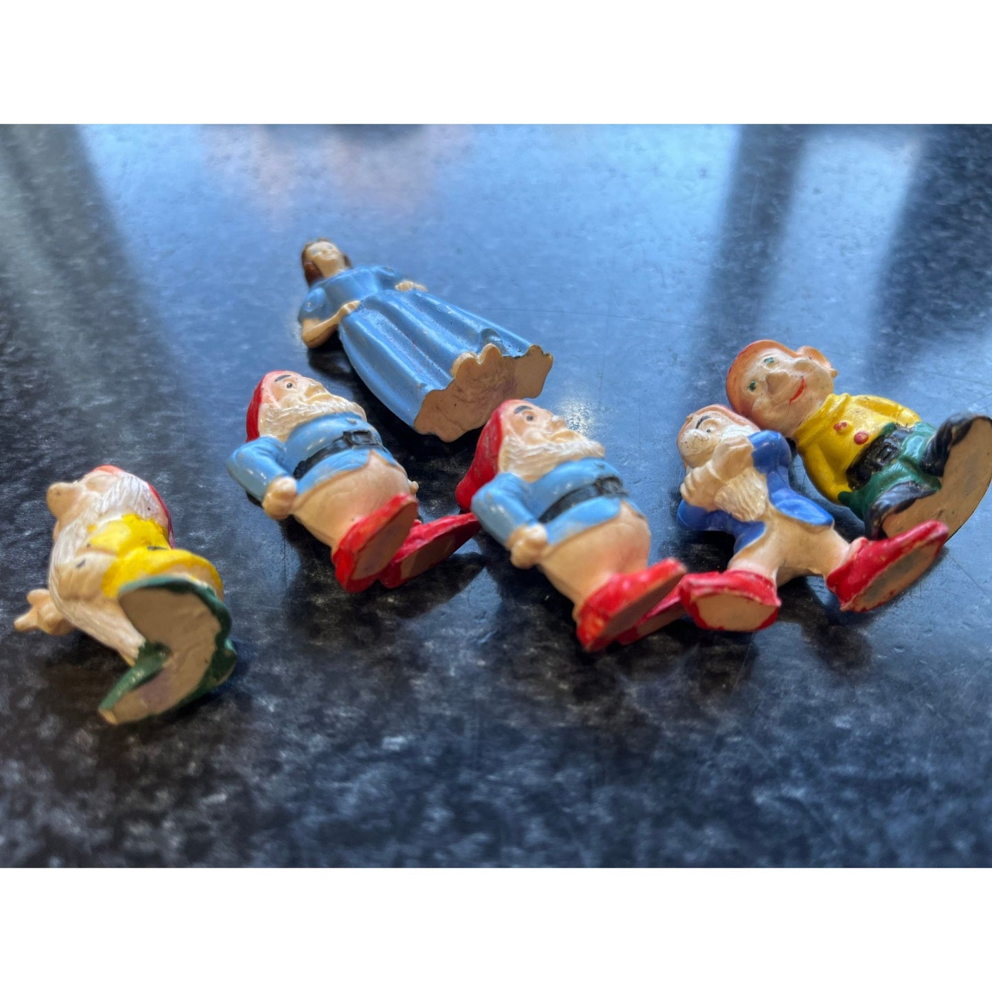 Vintage 1940's Snow White and 5 Dwarfs Mini Figurines Disney Characters