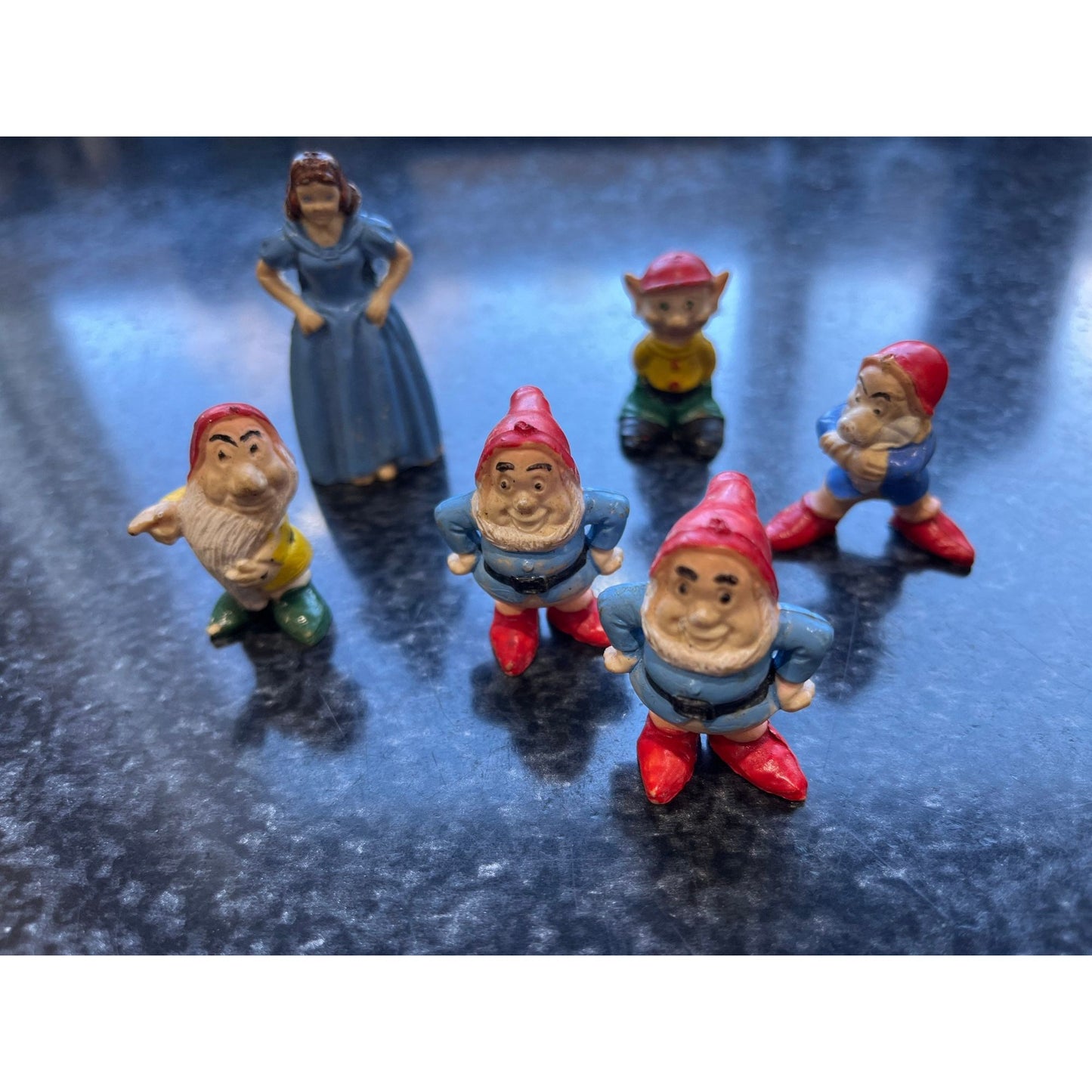 Vintage 1940's Snow White and 5 Dwarfs Mini Figurines Disney Characters