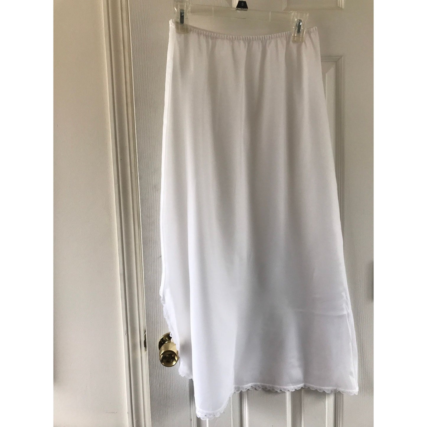 Vintage 1960's Women's White Slip Warner's Size Large Made In USA Style 55325