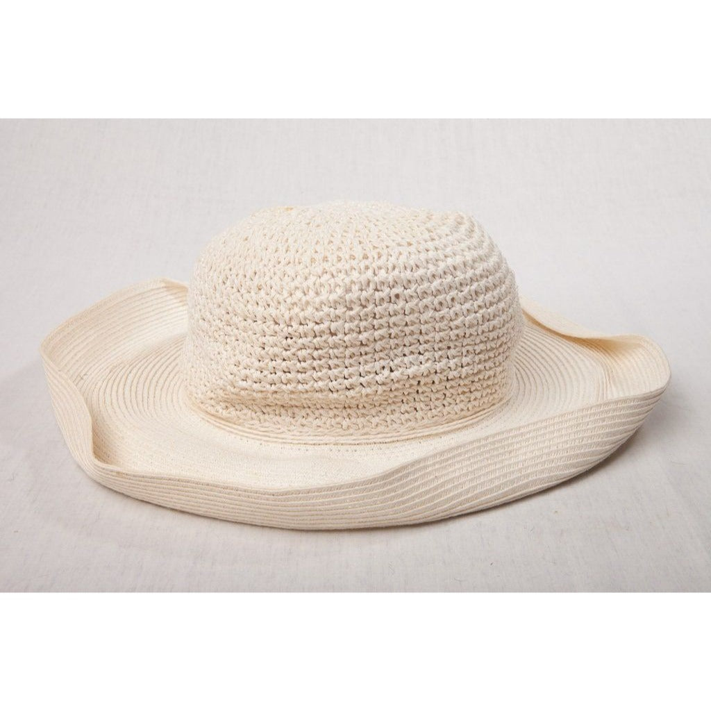 Vtg 1970's Women's White Hand Woven Straw Hat Extra Wide Brim NWOT Perfect For Travel