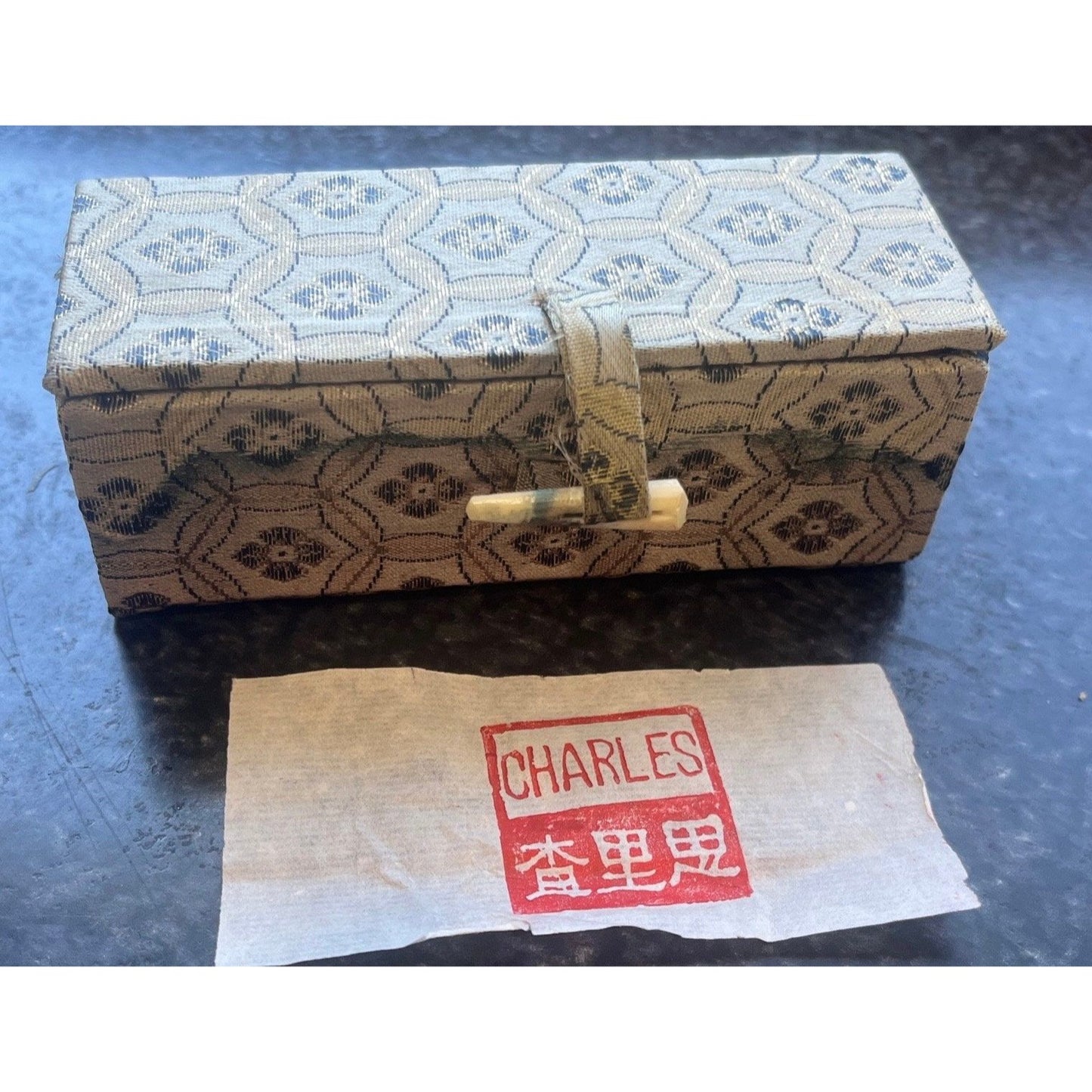 Vintage Chinese Foo Dog Seal Chop Stamp "CHARLES" Square Hand Carved Rose Gray Marbled Soapstone Sculpture In Original Box