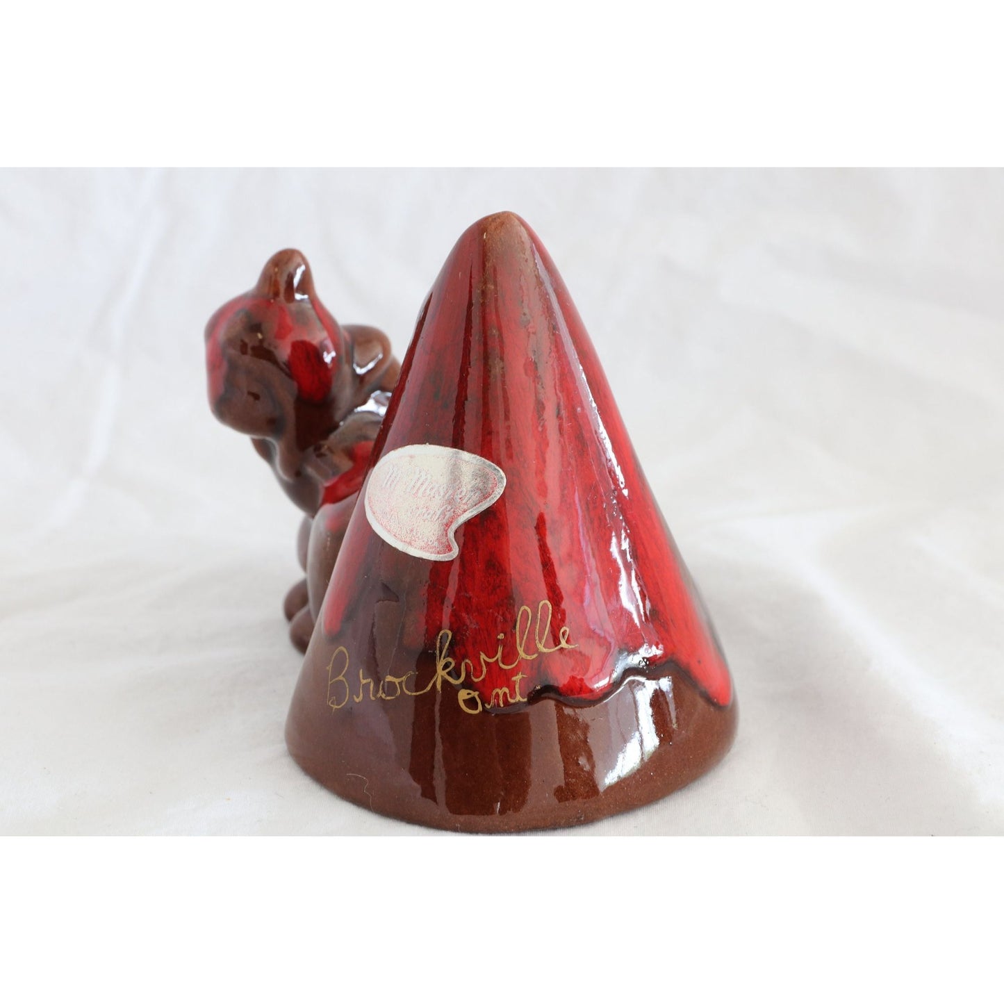 Vtg Ceramic Red & Brown Glaze M. Master Craft Hand Signed Hut And Person Brockville Ont. In Gold Original Label