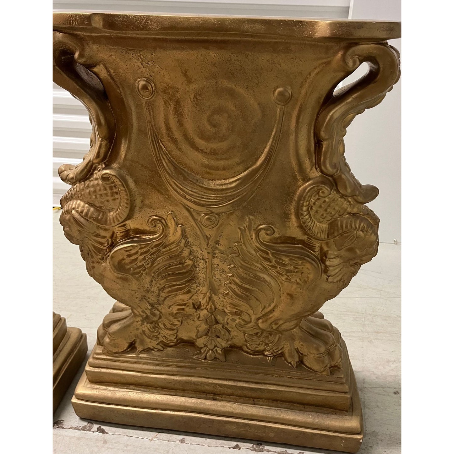 Vintage Mid 20th Century Plaster Gold Leaf Flying Gryphon Ornate Pedestals For Dining Table Base