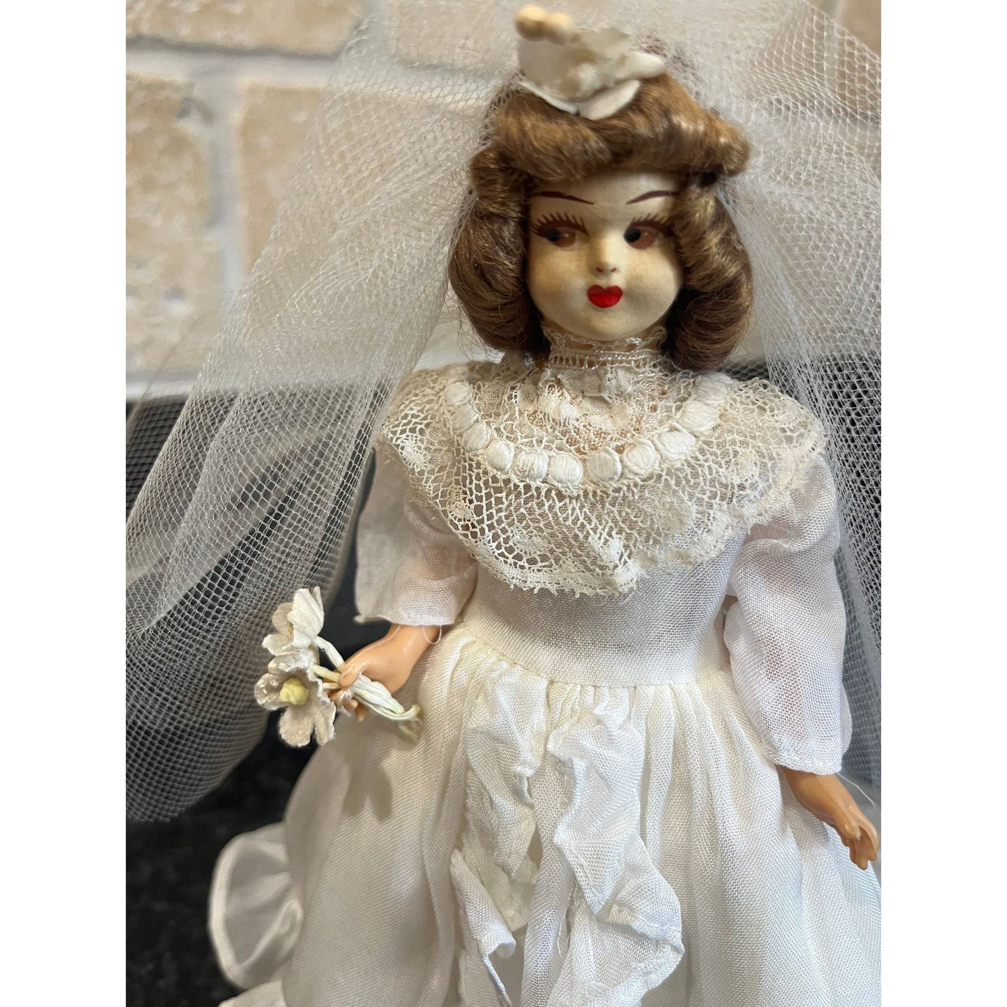 Vtg 1960's Lenci Bride All In White Doll Handmade With Fine Lace Flowing Train Veil Flowers in Hair & Bouquet