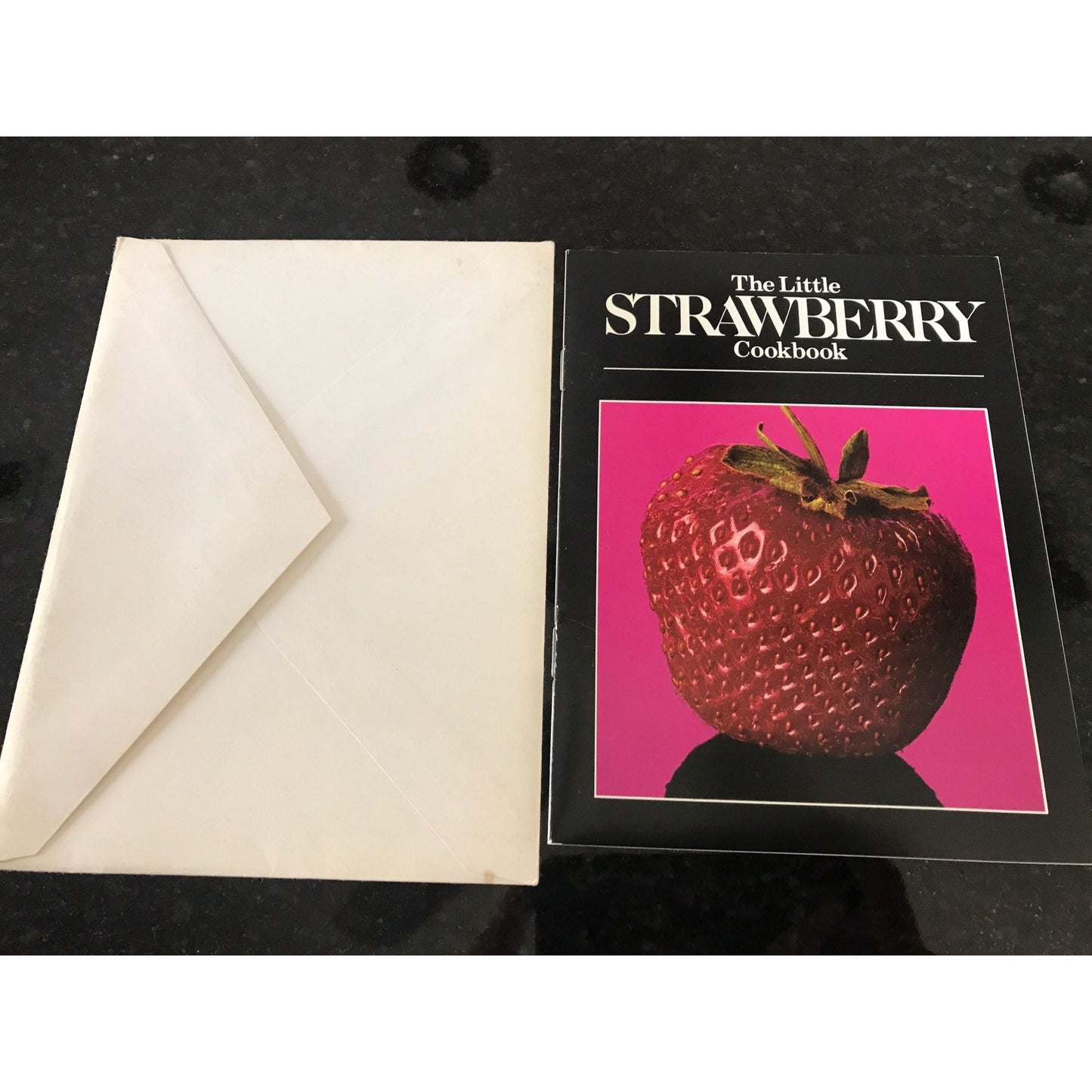 Vtg The Little Strawberry Cookbook By Mary Lou Green & Dennis Green Megagraphics Inc. Denver, Co.