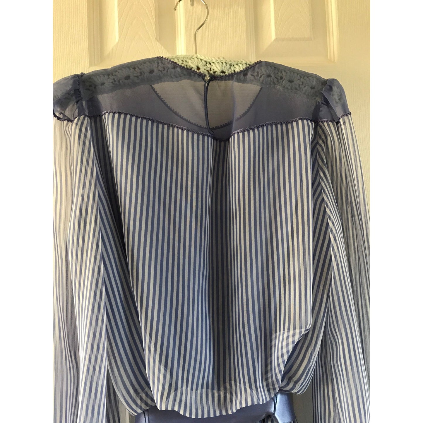 Vtg Lord & Taylor Blue And White  Stripe Dress With Belt Bows Imprinted On Base Of Fabric Size 14