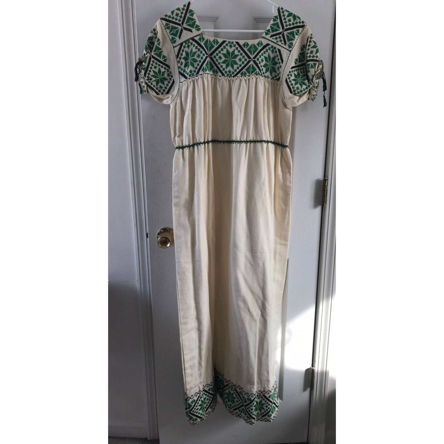 Vtg 1970's Mexican Bohemian Dress Handmade Hand Embroidered Beige Green Black Star Pattern M