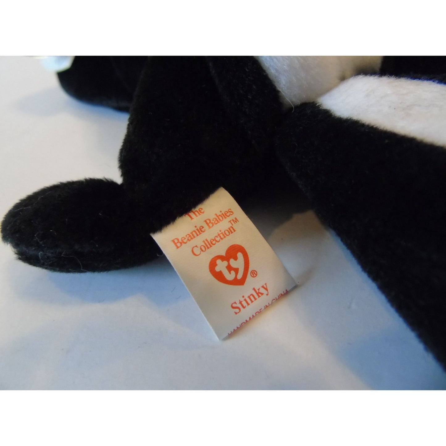 Ty Beanie Babies Stinky The Skunk Birth Date 2-13-96 Style No. 4017