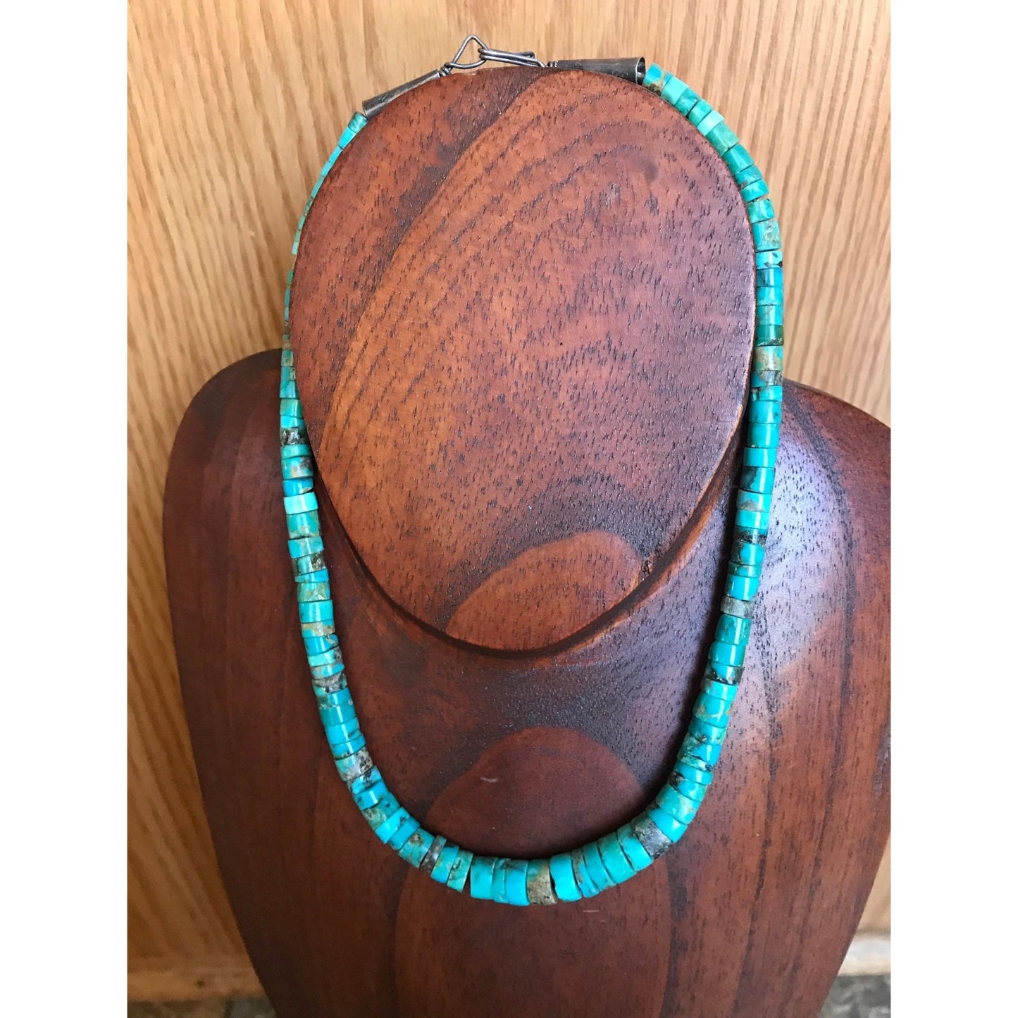 Vintage Graduated Turquoise Disc Necklace - Choker 16 1/2" Length Silver Cone Hook Closure