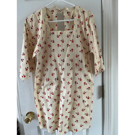 Vtg 1960’s Design House Ladybug Apron 100% Cotton Kitchen Art Smock Beige Red Black Ladybugs