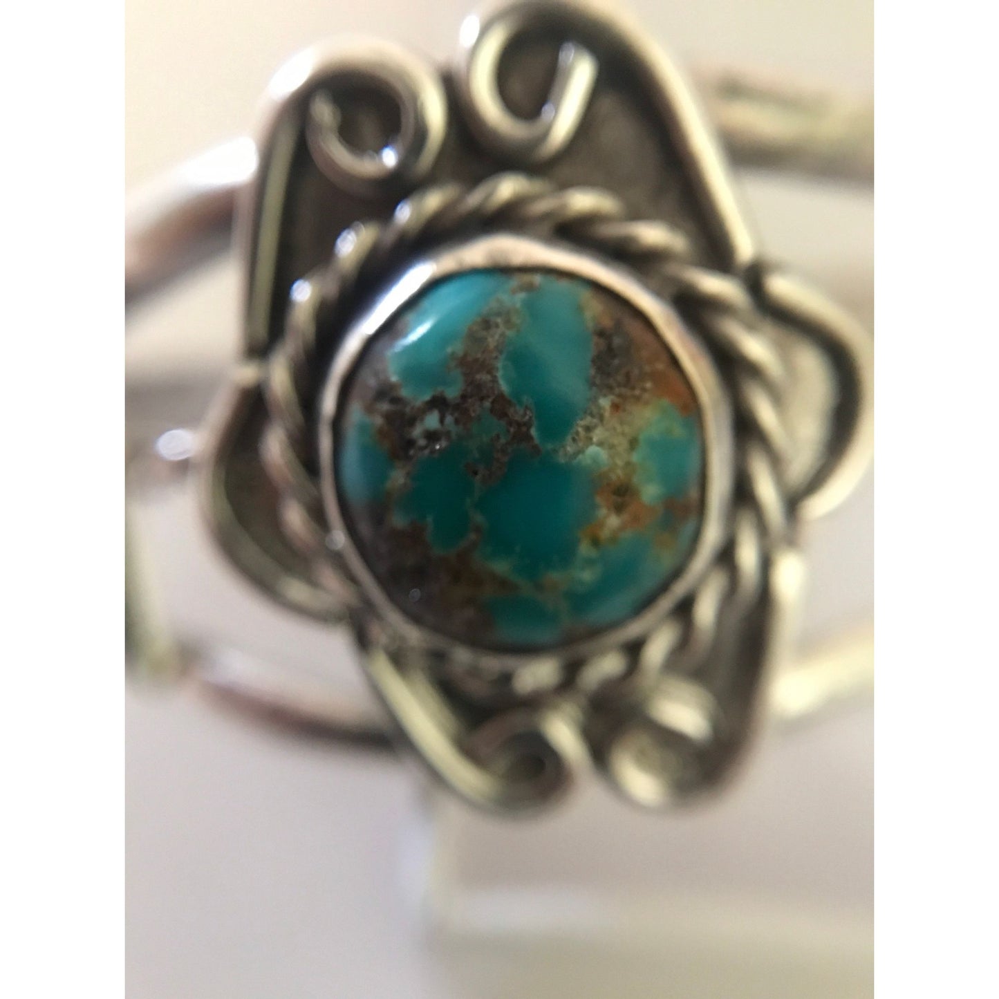 Vtg 1970's Turquoise Feather Design Cuff Bracelet Sterling Silver One Bezel Round Turquoise Center