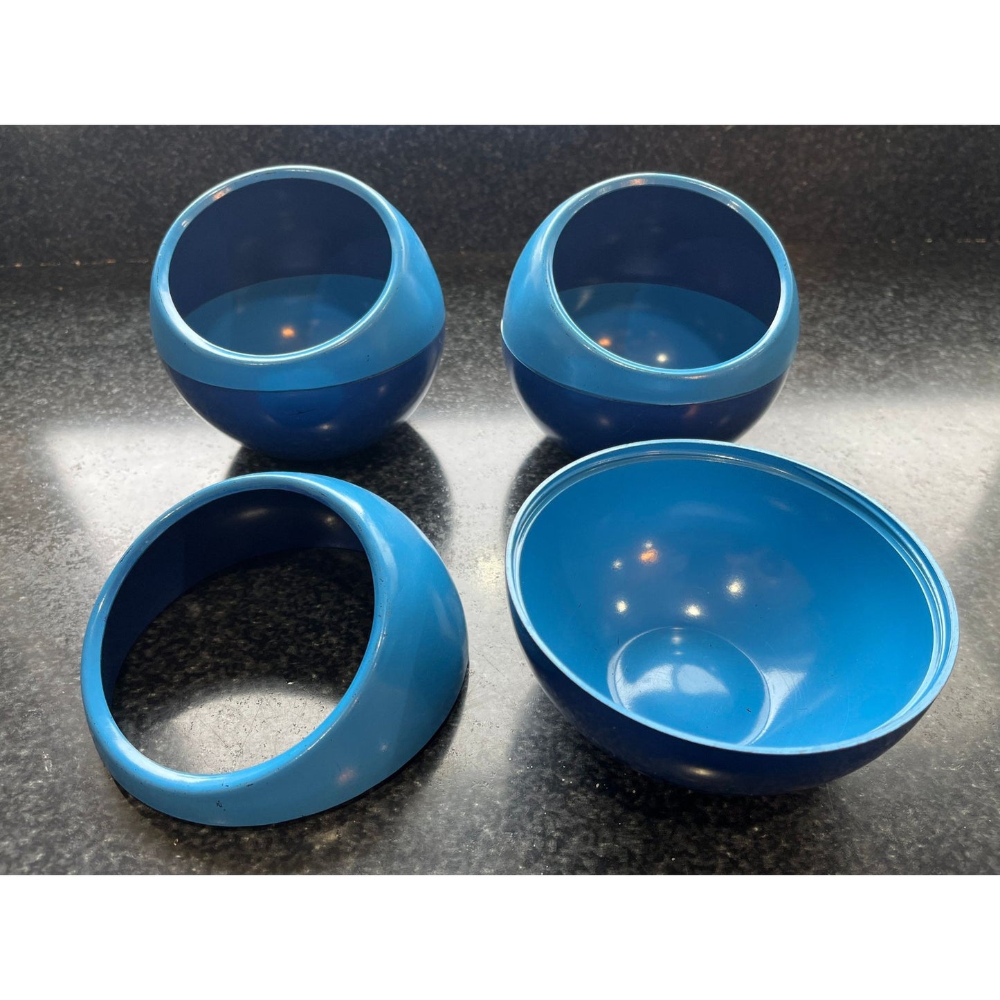 Vtg Three 1973 Pop Art Salad Bowls 2 Piece Screw Together Unique Design Two Tone Blue Made In Japan One Of A Kind