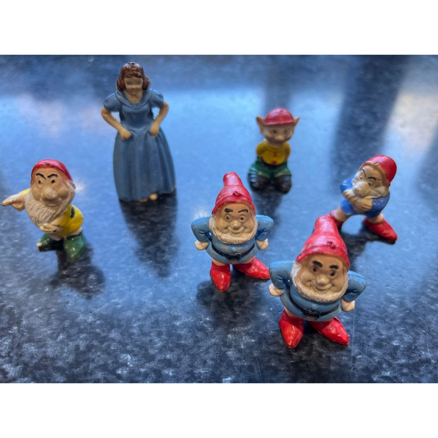 Vintage 1940's Snow White and 5 Dwarfs Mini Figurines Disney Characters