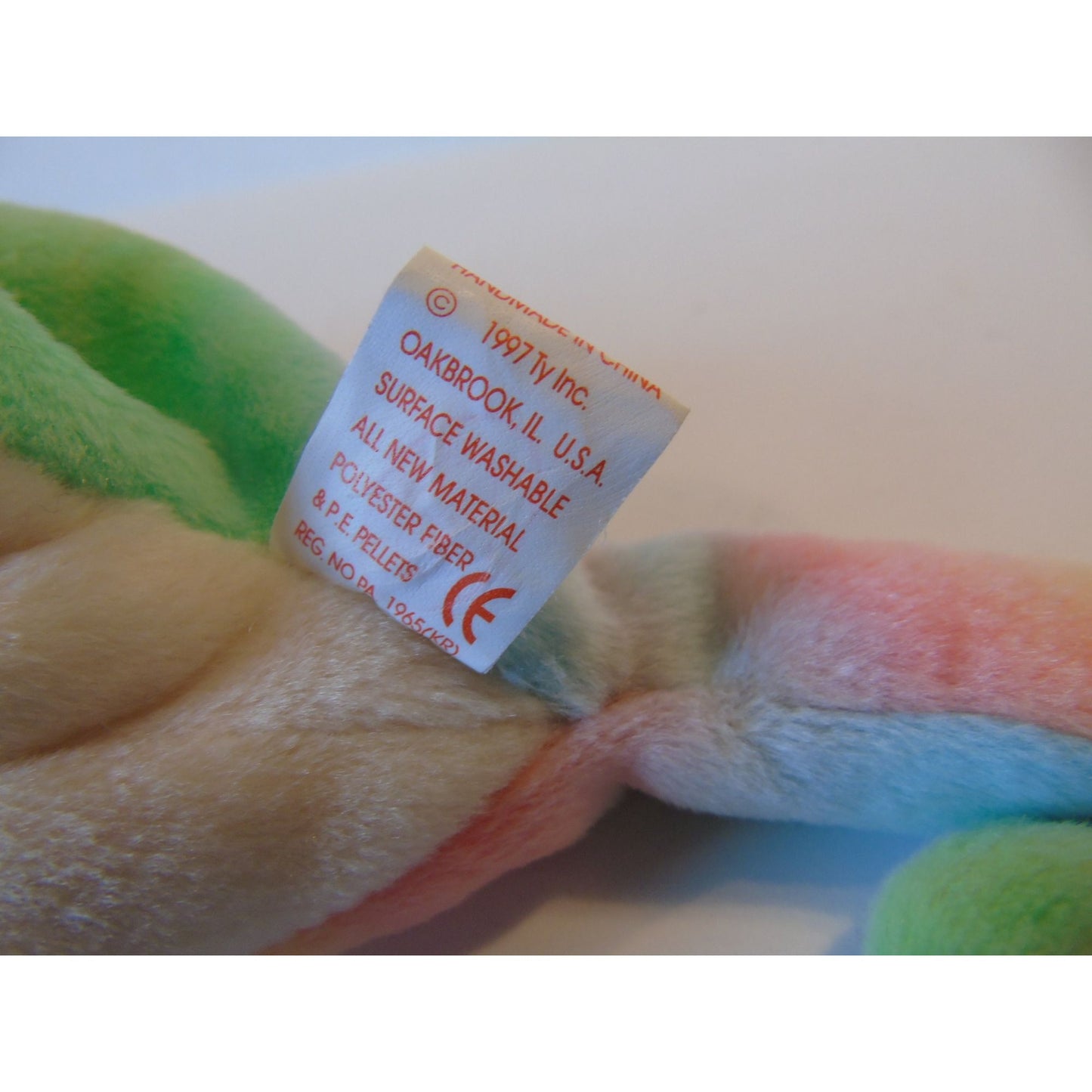 Ty Beanie Babies Rainbow The Chamaeleon Birth Date October 14, 1997 No Style Number With Tongue