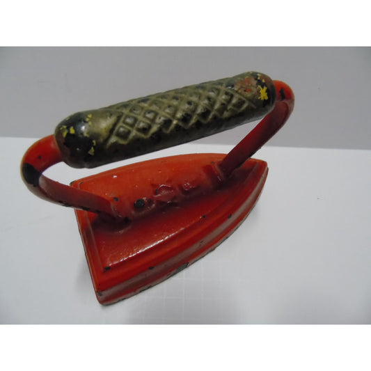 Antique Flat Iron. No.8 XX 6 Gold Cross Hatch Handle Painted Red Iron Makes The Best Weight Ever 5 lbs. 11 ozs.