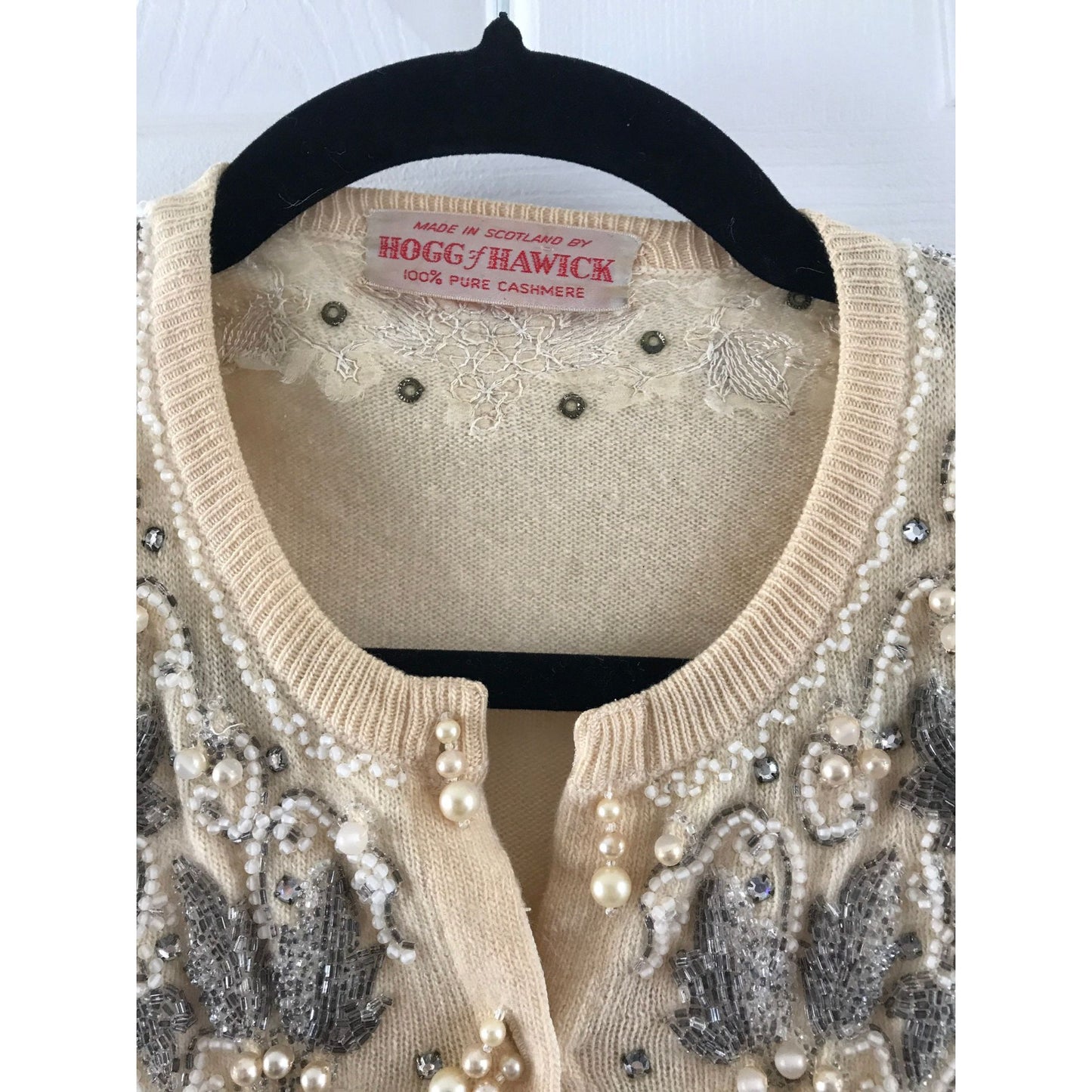 Vtg Hogg Of Hawick Beige Sweater With Heavy Floral Beading 100% Pure Cashmere Made In Scotland Three Bead Buttons