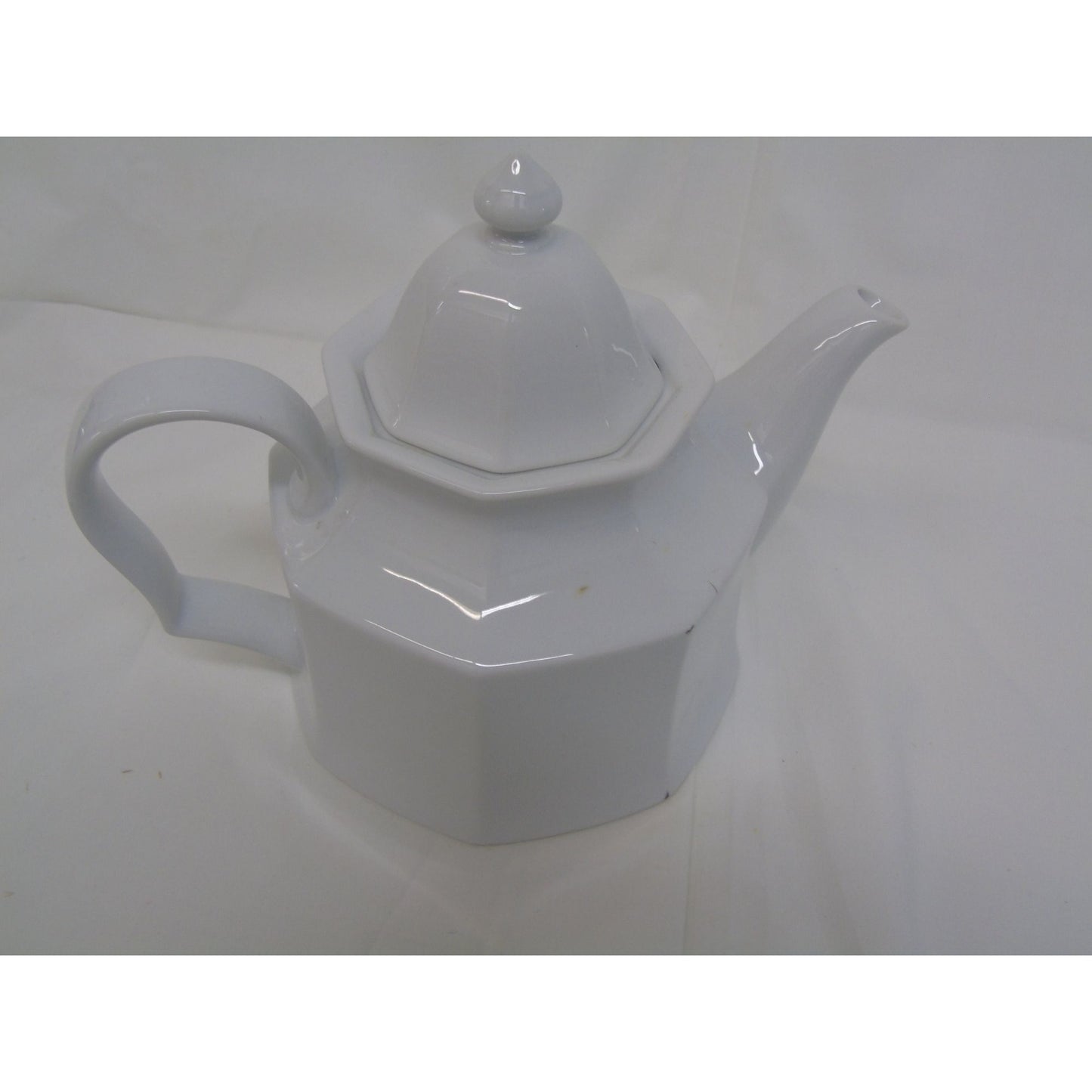 Vintage MAISON BLANCHE By Savoir Vivre Octagon White Coffee Pot Server