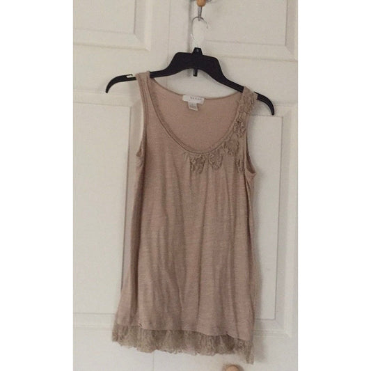 Vintage 1990's Women's Kenar Beige Sleeveless Blouse Scoop Neck With Ruffled Lace Hem Size S NWOT