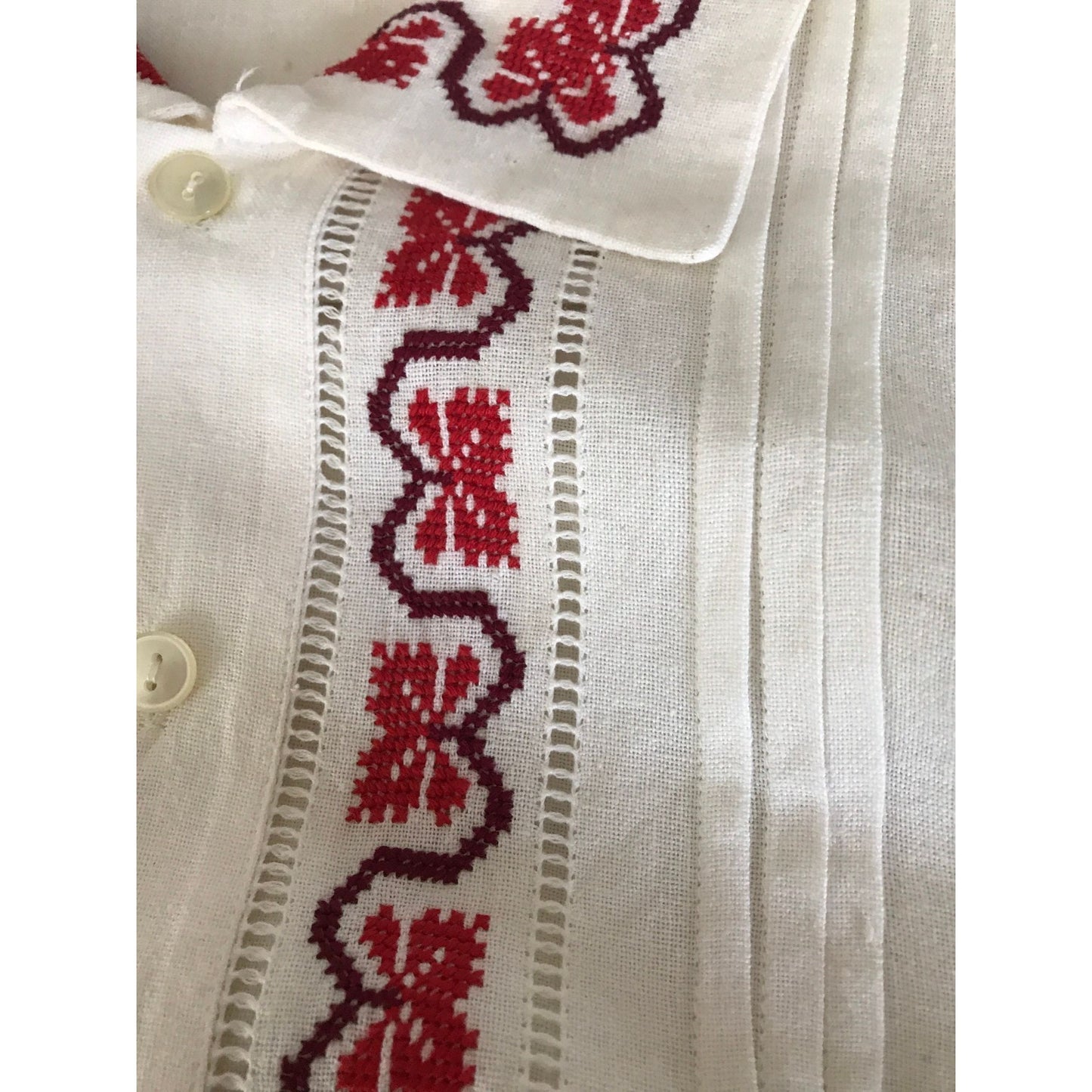 Vintage 1975 Men’s Handmade Romanian Red Purple Embroidered Pleated Shirt White Cotton L Button Down