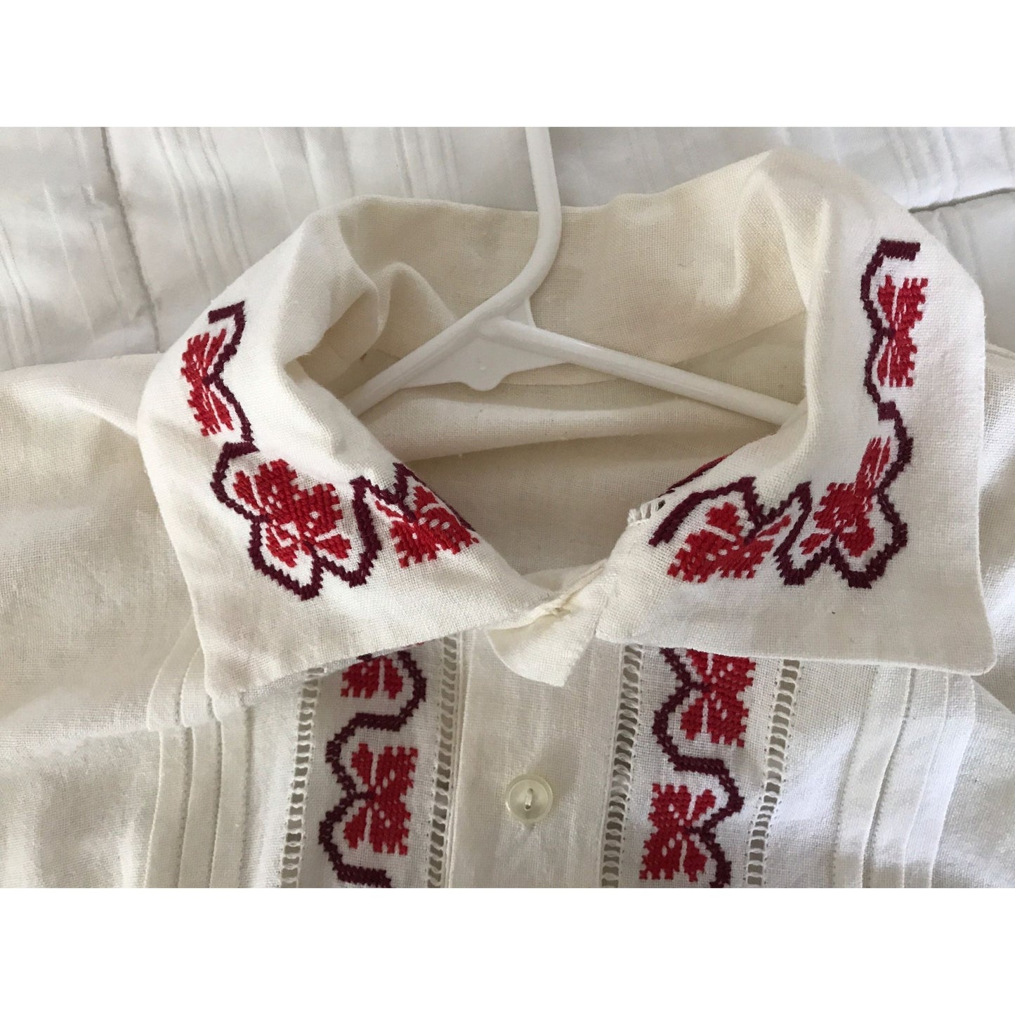 Vintage 1975 Men’s Handmade Romanian Red Purple Embroidered Pleated Shirt White Cotton L Button Down