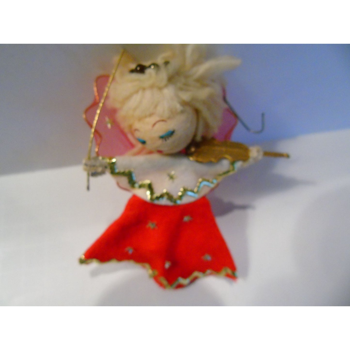 Vtg 1960's Red Gold Christmas Angel Playing The Violin With Halo Paper Label Made In Japan Ornament