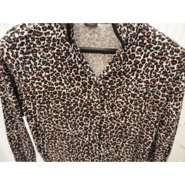 Vtg Women’s Rainforest Café Animal Print Long Sleeve Blouse Small Chest Pocket Made In Turkey 100% Cotton