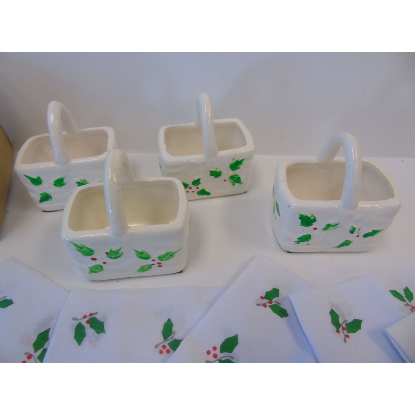 Vintage Four Holly Ceramic Mini Baskets With Six Holly Cocktail Napkins New In Box