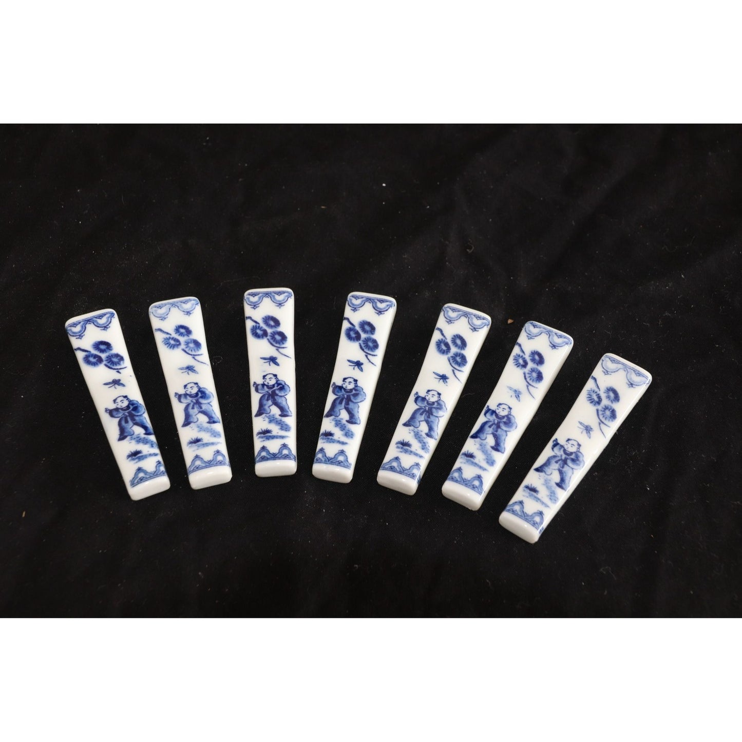 Vintage Set Of 7 Porcelain Chopstick Holders Hashi-oki White & Blue Made In Japan