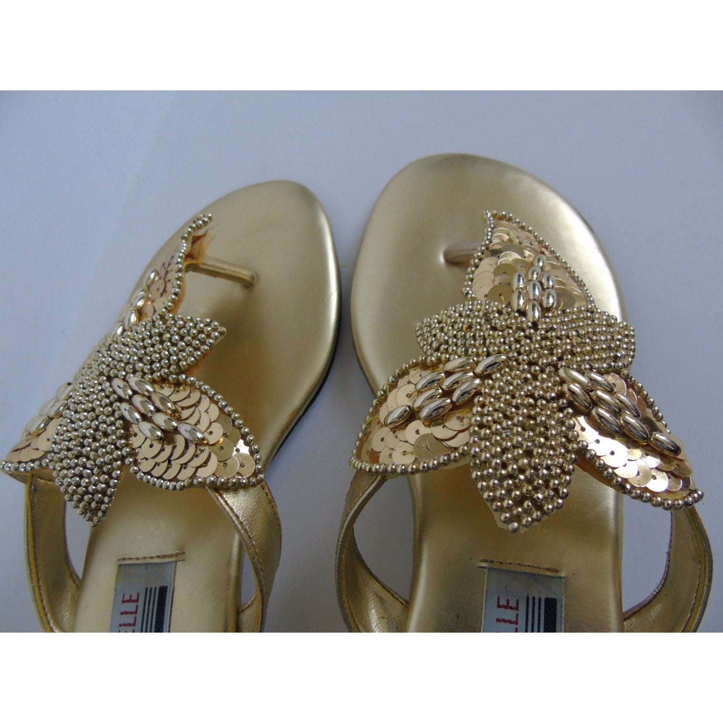 Alesis Belle Gold Women's Sandal Shape Of A Leaf Pattern Beaded Sequins Size 7 Vintage