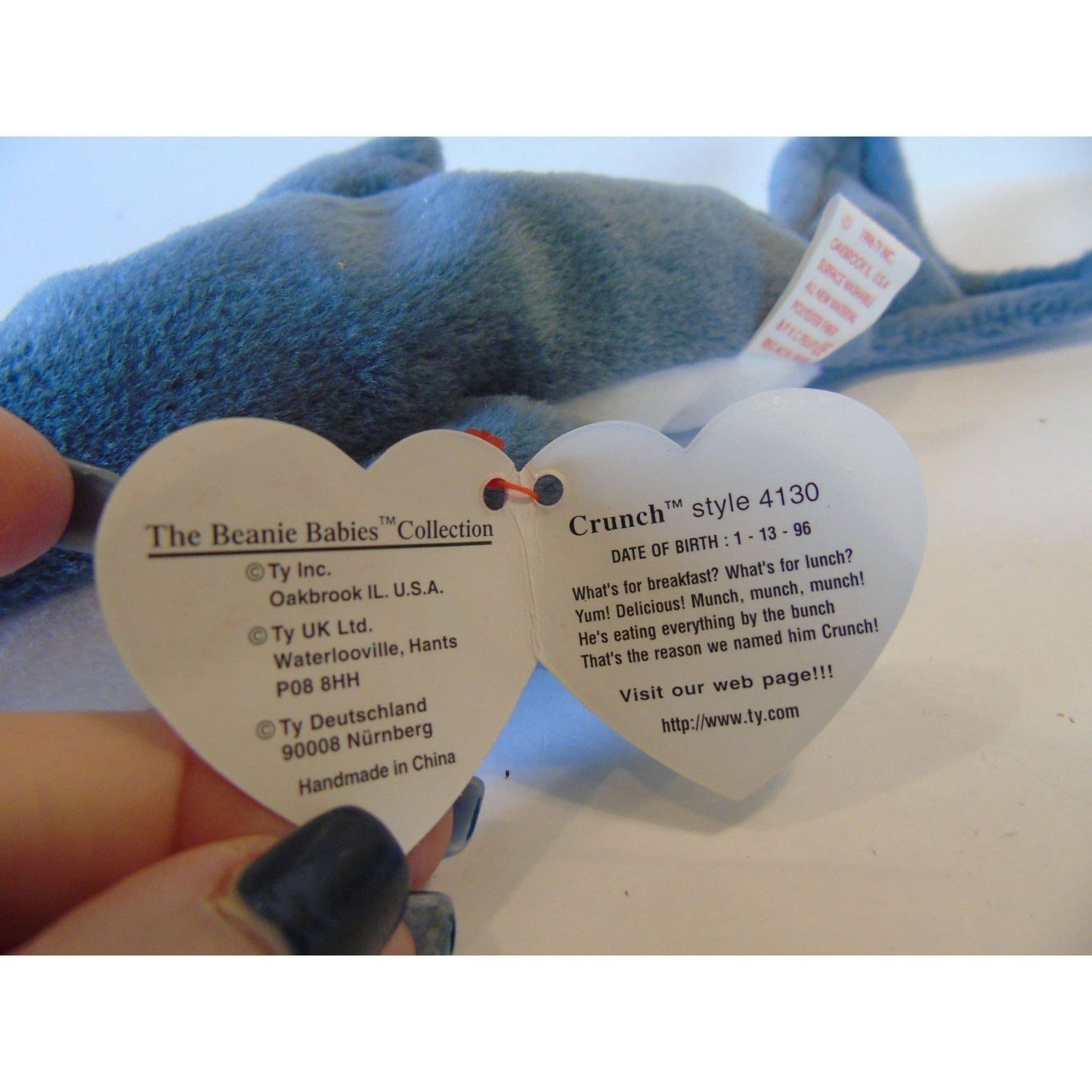 Ty Beanie Babies Crunch The Shark Birth Date 1-13-96 Style No. 4130