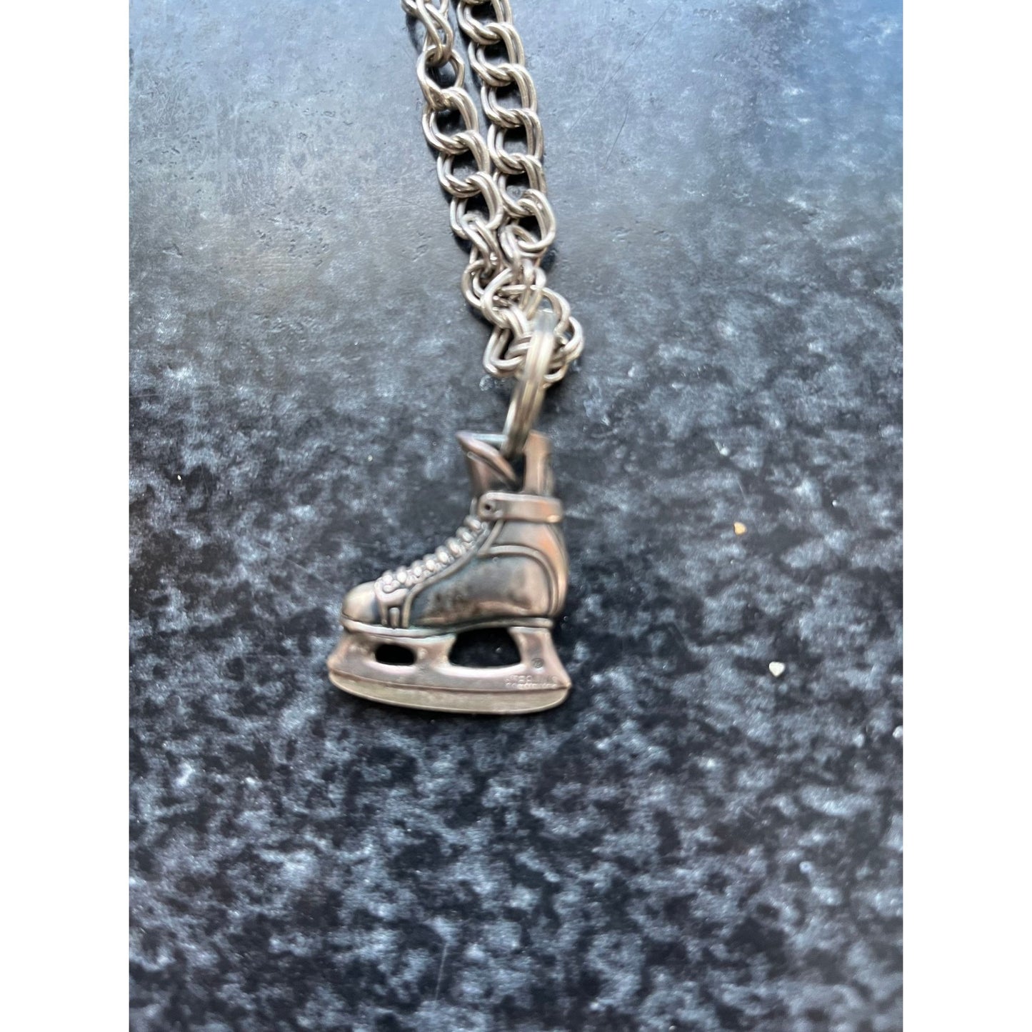 Vtg Silver Tone Hockey Skate Charm Necklace Total 38kg 10" Long With Double Circle Chain Bear Claw Clasp