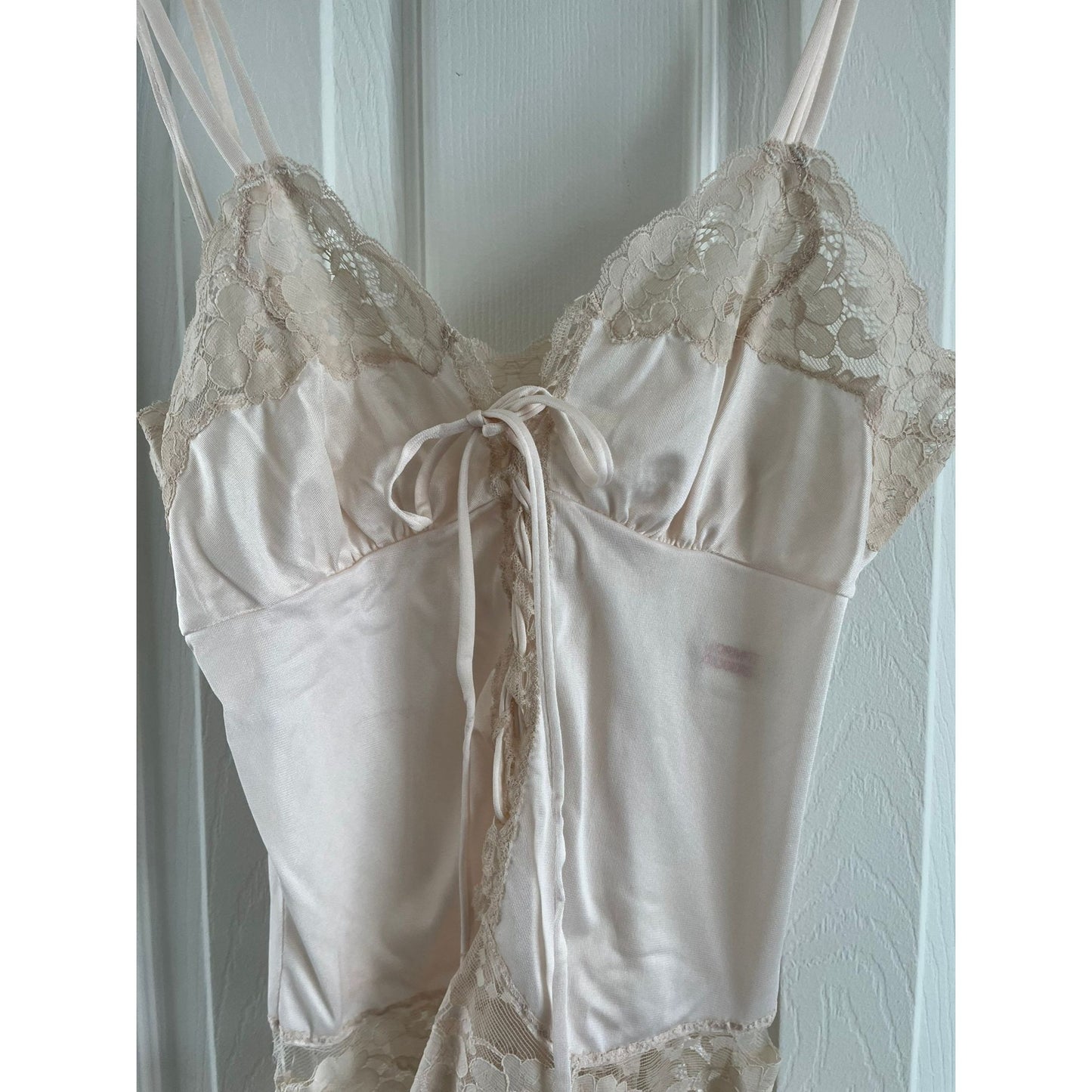 Vtg Formfit Rodgers Saks Fifth Avenue Silk 2 Piece Lingerie Lace Up Front Beige Lace Rosettes Camisole &  Shorts Size 4