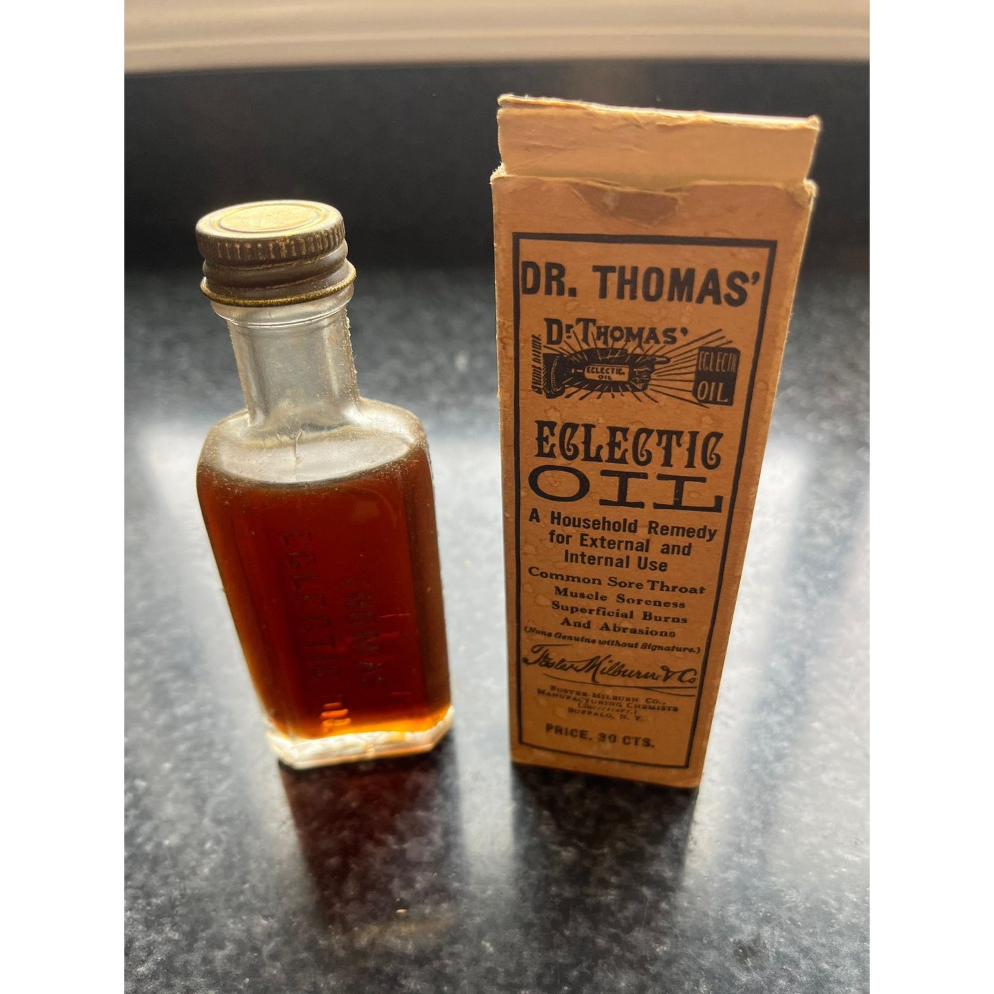 Antique Medicine Dr. Thomas Eclectric Oil Medicine Bottle With Box & Original Instructions Embossed Bottle 1906