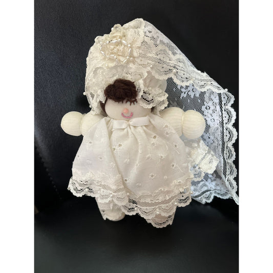 Vtg Handmade Little Girl Wedding Dress Doll With Long Lace Train And Pearl Beads