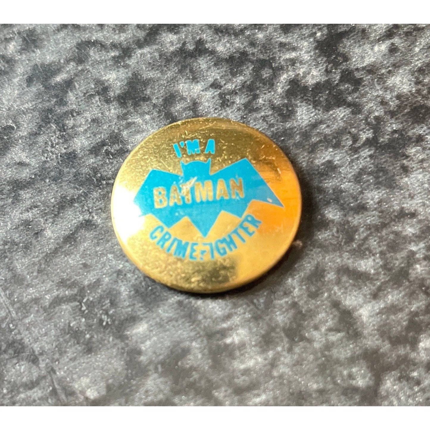 Vintage I'm A Batman Crimefighter Comic Book Gold And Turquoise Pin Pinback Tin Toy 1966