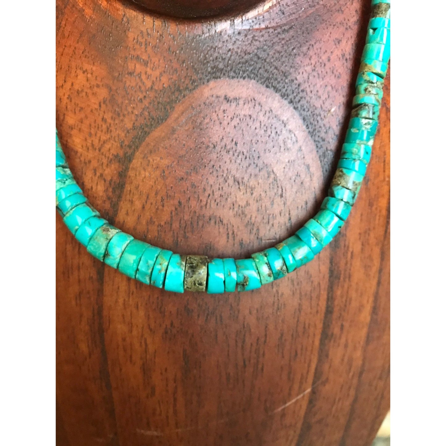 Vintage Graduated Turquoise Disc Necklace - Choker 16 1/2" Length Silver Cone Hook Closure