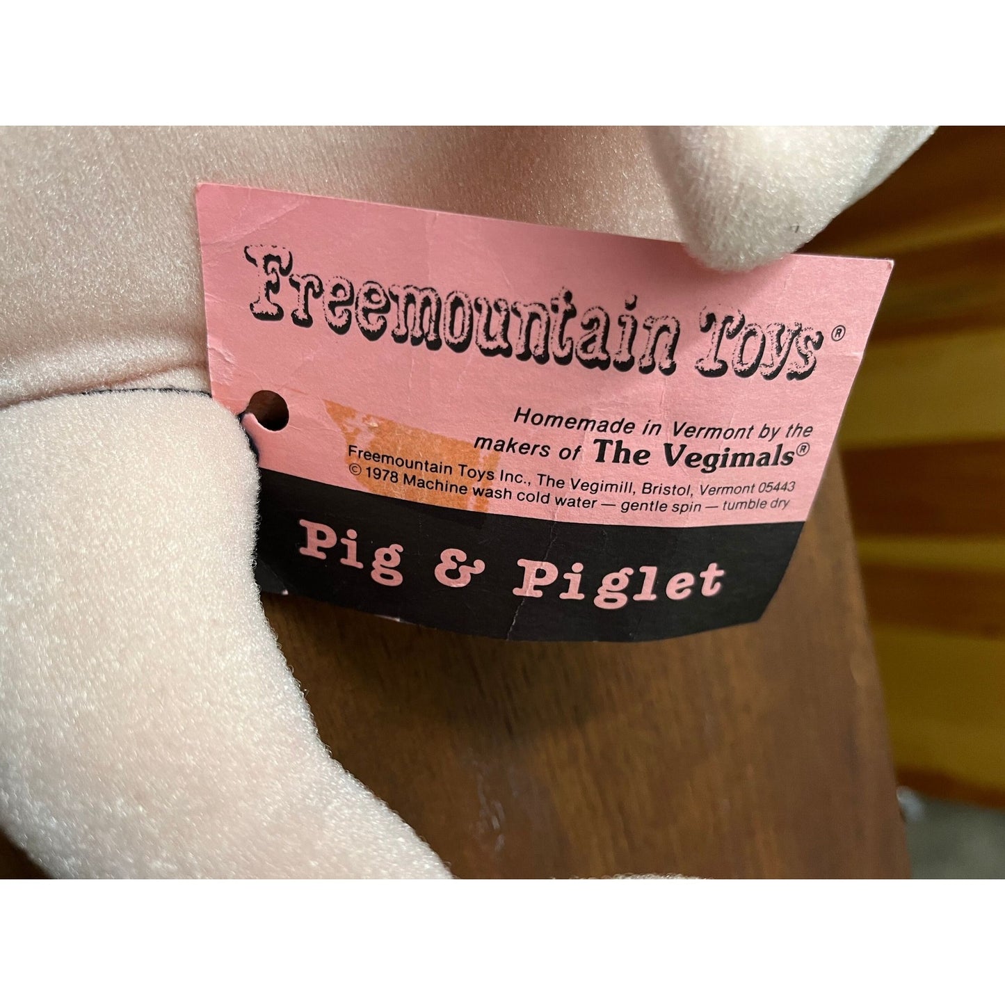 1978 Freemountain Toys Pig & Piglet Homemade in Vermont Vegimal NWT Vegimill