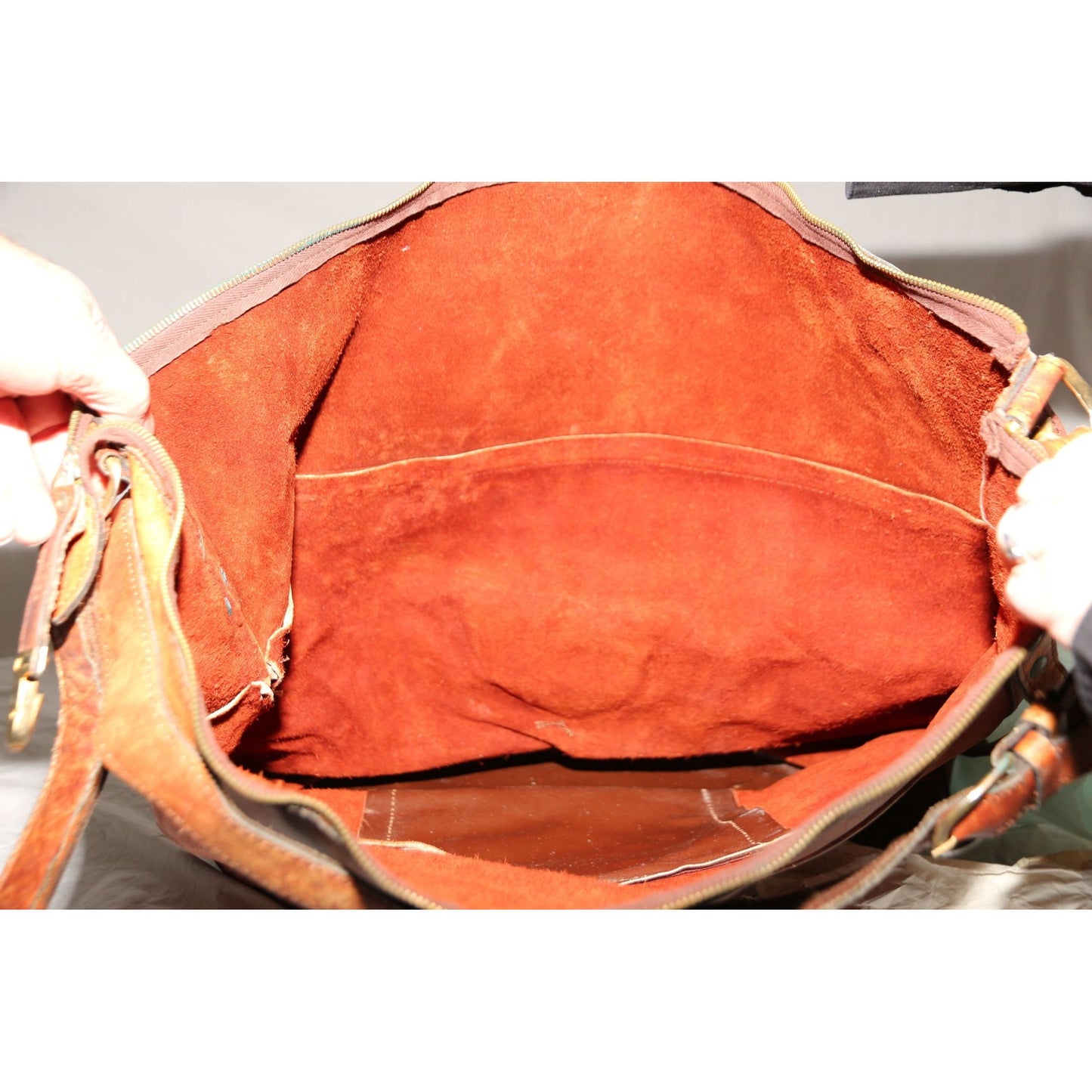 Vintage 1970's Handmade Cowhide Leather Duffle Bag Luggage Made In Argentina Shoulder Strap