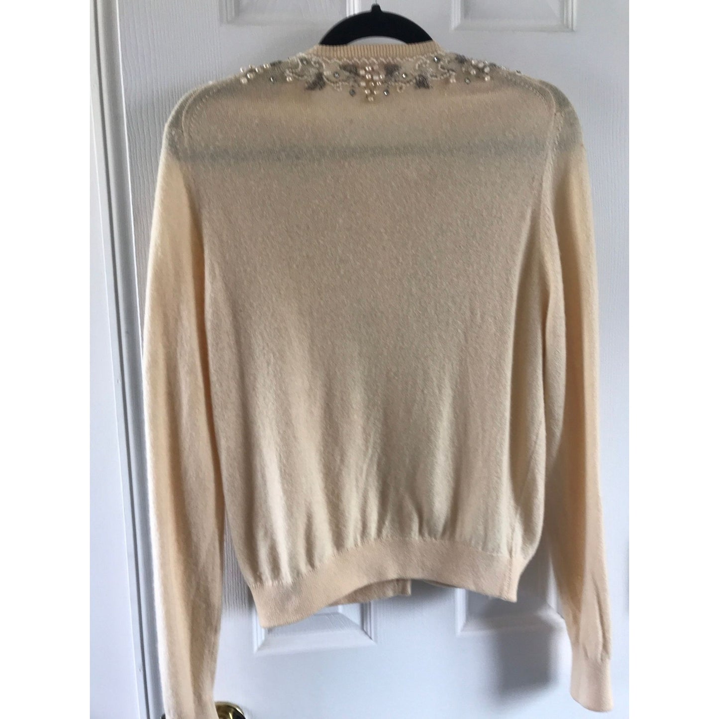 Vtg Hogg Of Hawick Beige Sweater With Heavy Floral Beading 100% Pure Cashmere Made In Scotland Three Bead Buttons